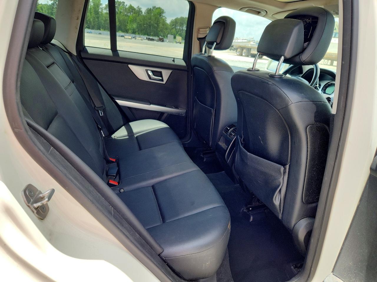 2010 Mercedes-benz Glk 350 4matic White vin: WDCGG8HBXAF309272