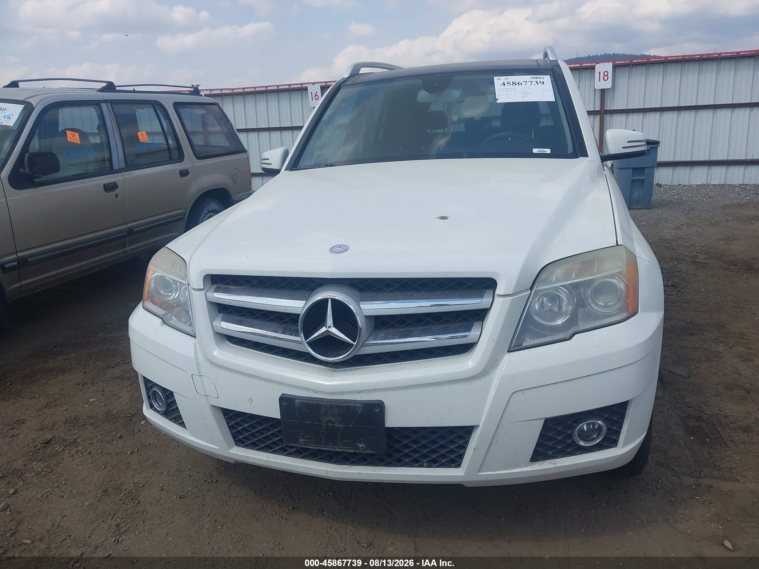 2010 Mercedes-benz Glk 350 4matic White vin: WDCGG8HBXAF411137