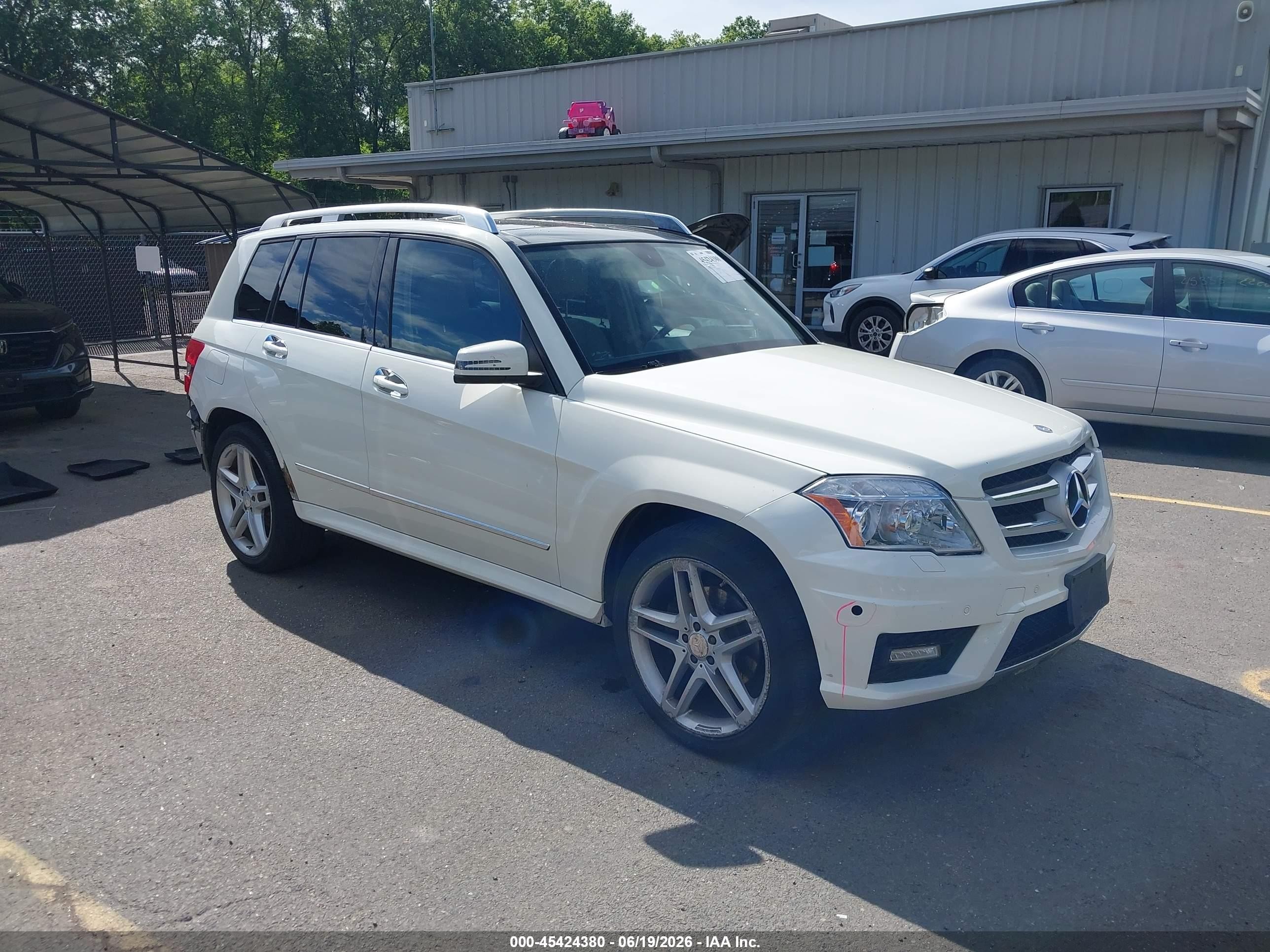 2011 Mercedes-benz Glk 350 4matic White vin: WDCGG8HBXBF569883