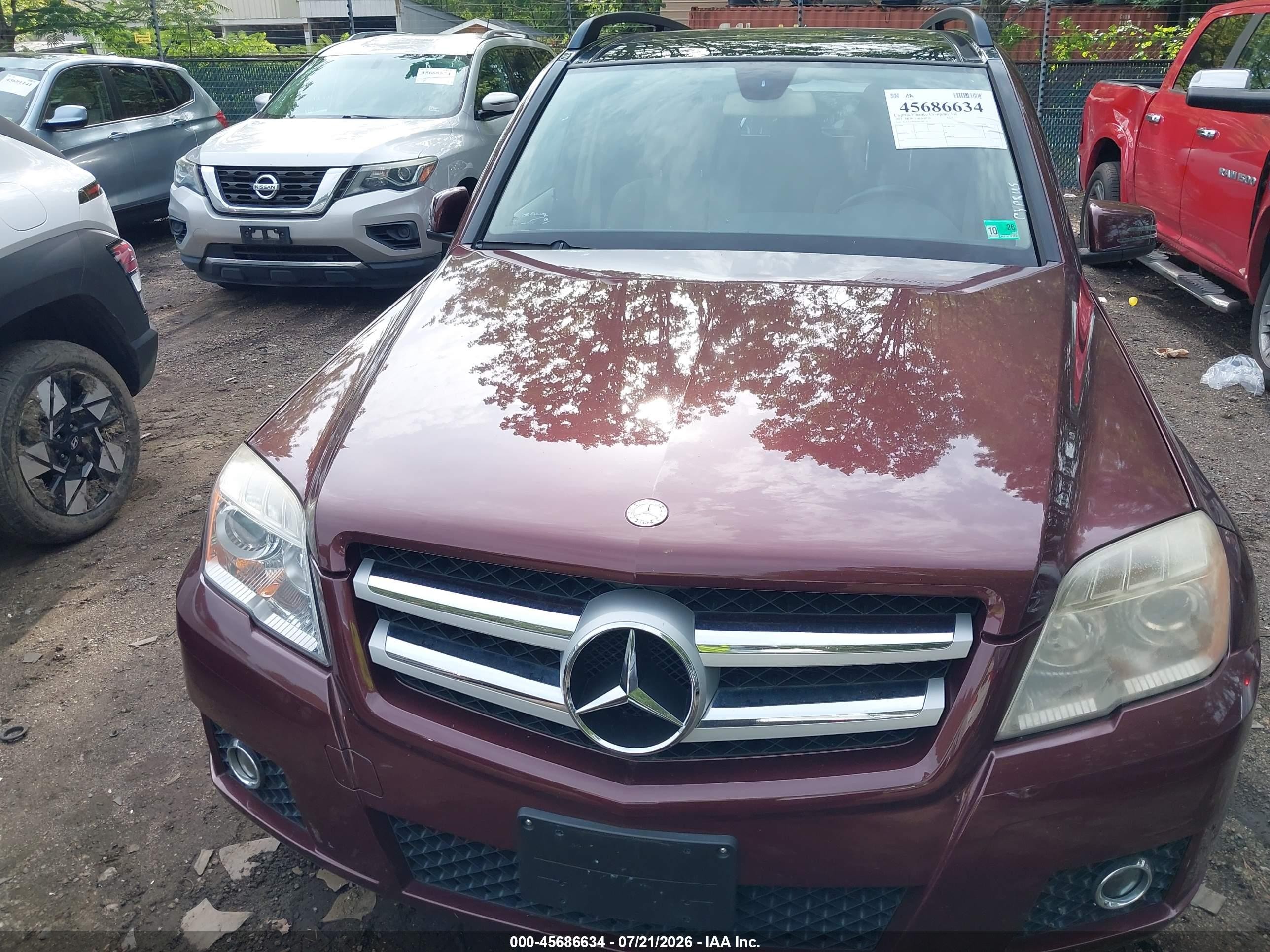 2011 Mercedes-benz Glk 350 4matic Maroon vin: WDCGG8HBXBF688131