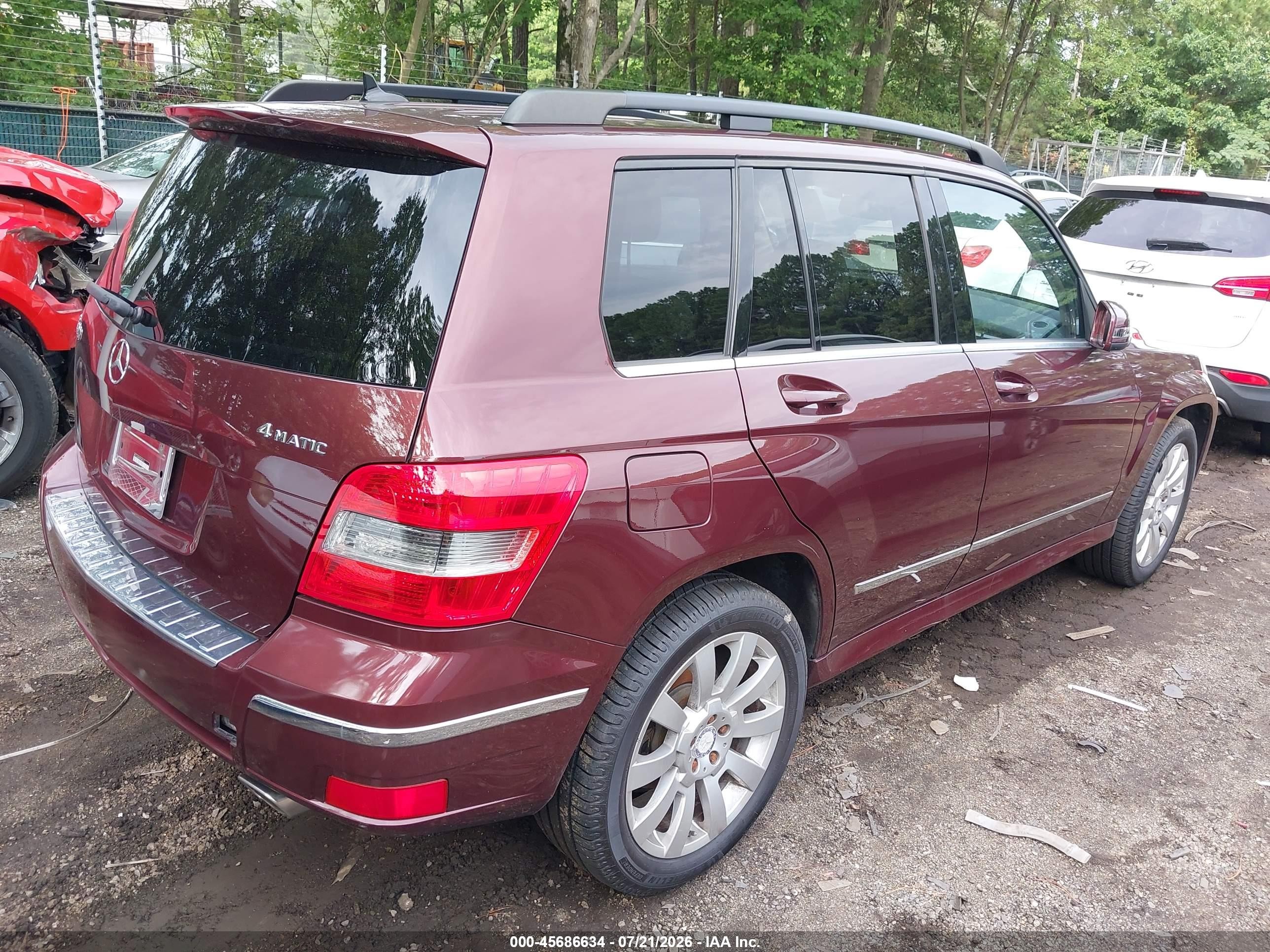 2011 Mercedes-benz Glk 350 4matic Maroon vin: WDCGG8HBXBF688131