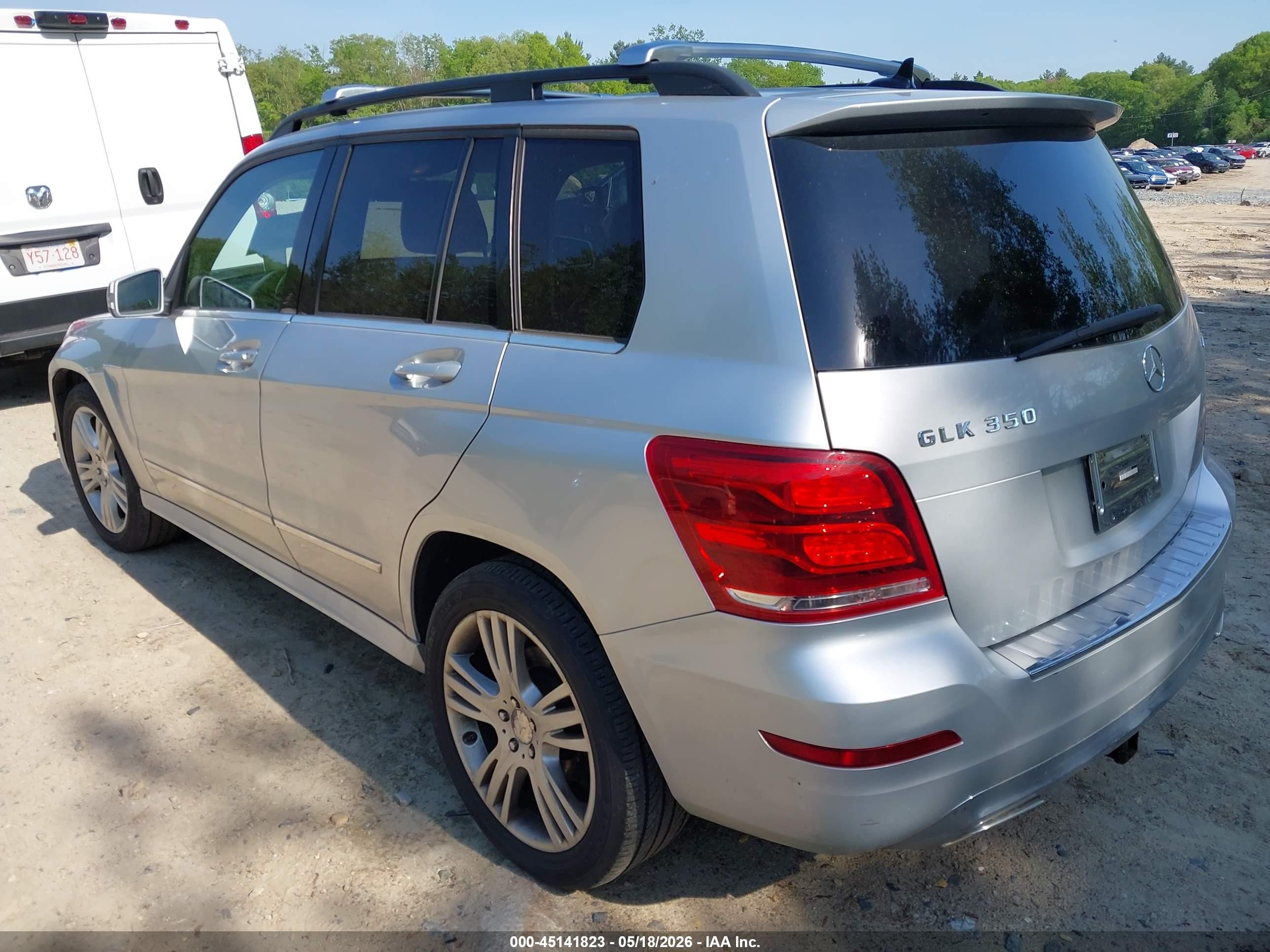 2013 Mercedes-benz Glk 350 4matic Серебряный vin: WDCGG8JB0DG103130