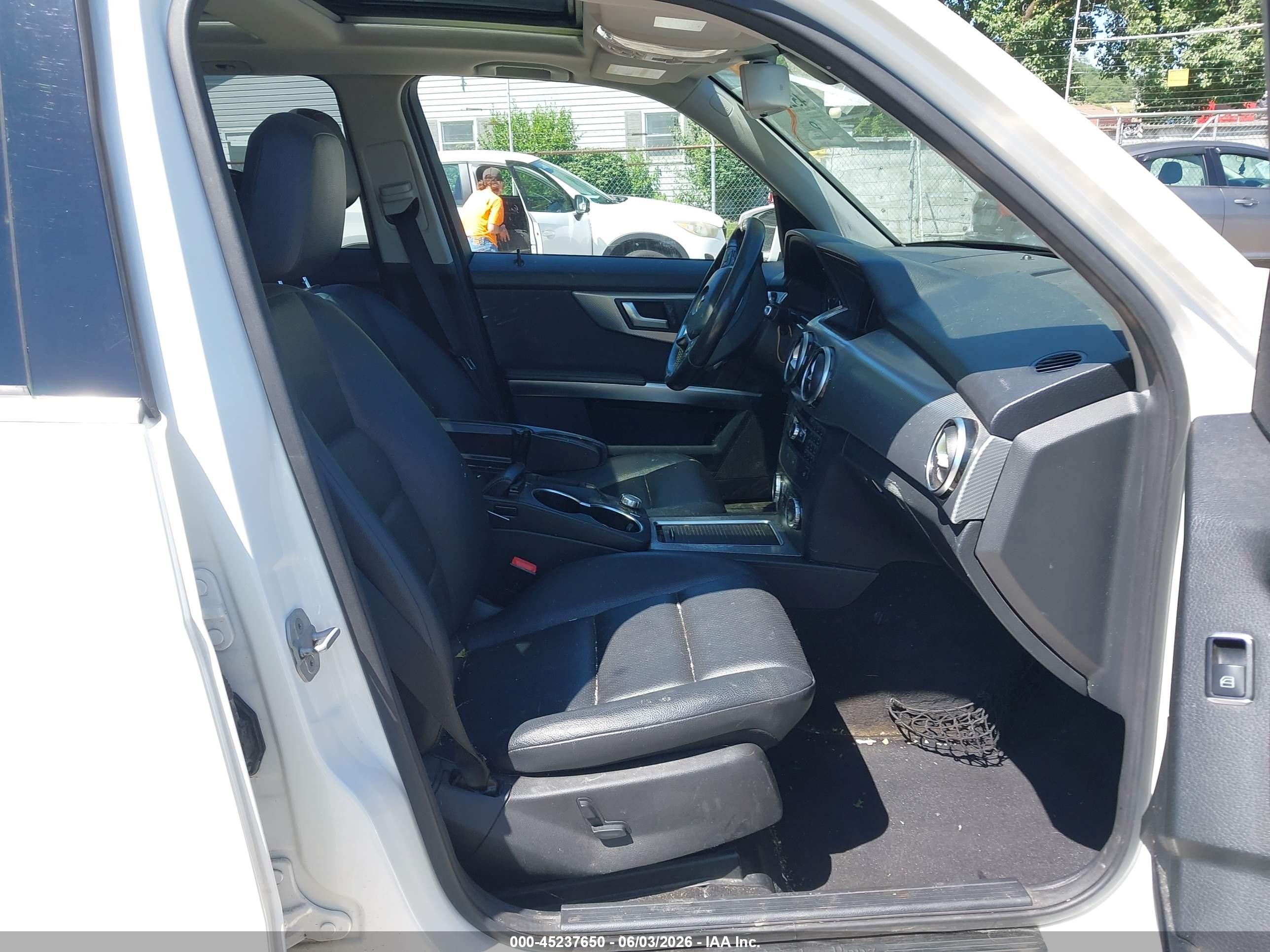 2014 Mercedes-benz Glk 350 4matic White vin: WDCGG8JB0EG305242