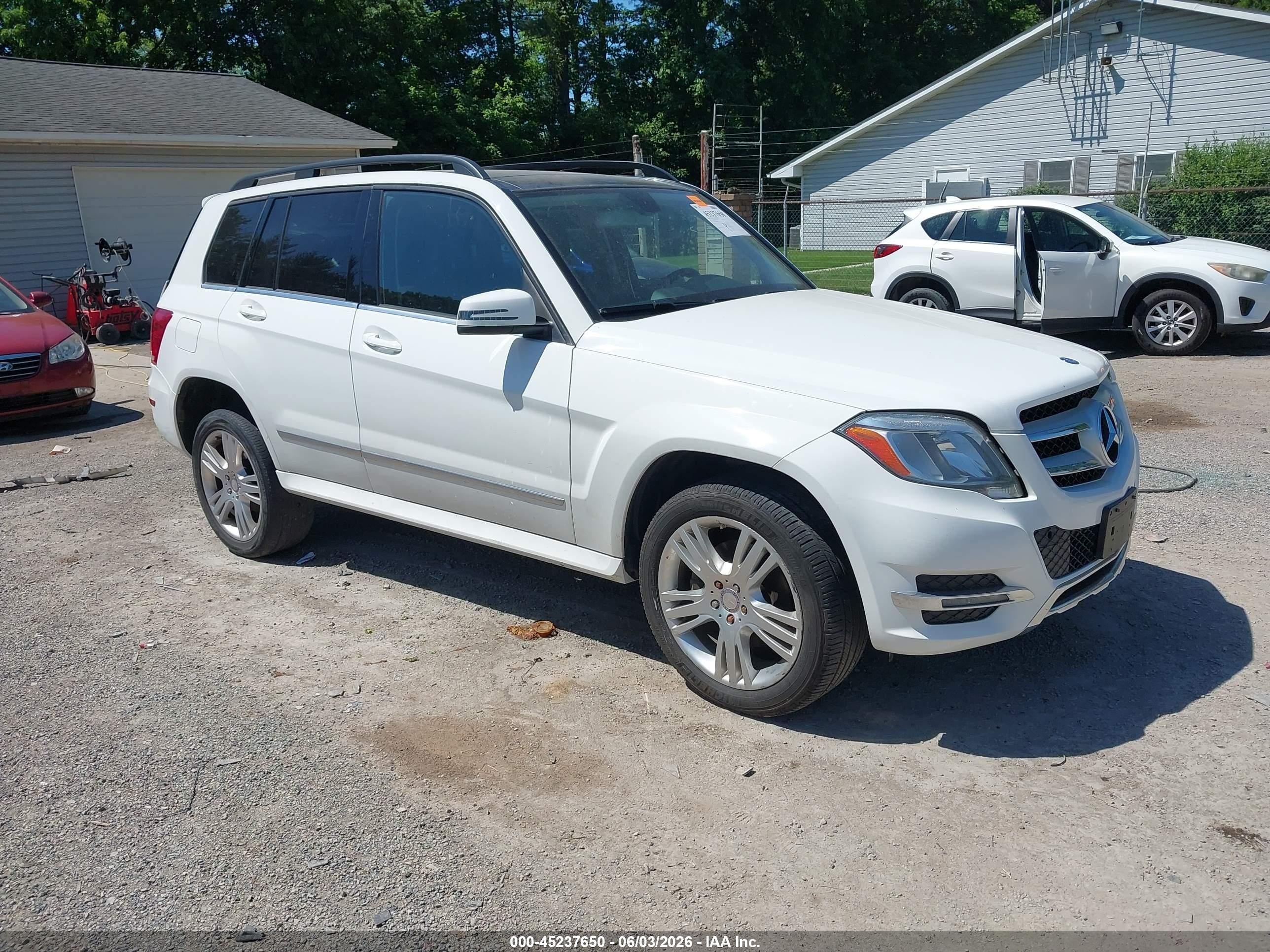 2014 Mercedes-benz Glk 350 4matic White vin: WDCGG8JB0EG305242