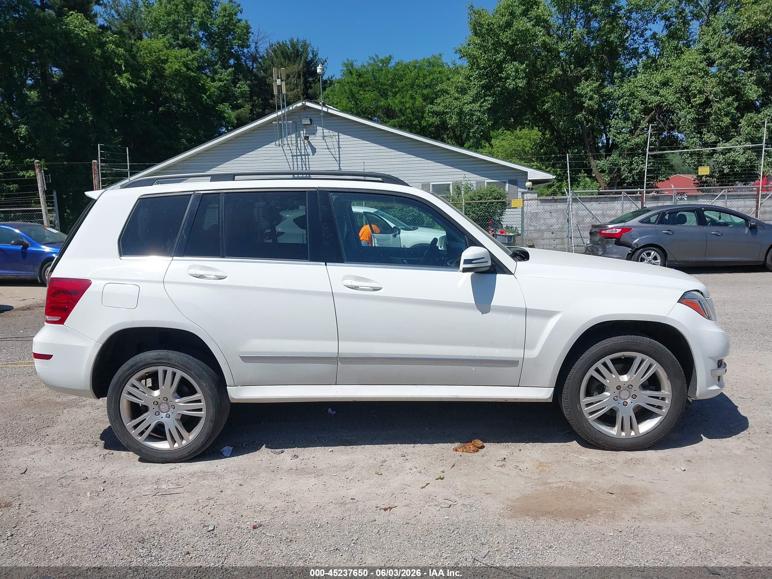 2014 Mercedes-benz Glk 350 4matic White vin: WDCGG8JB0EG305242