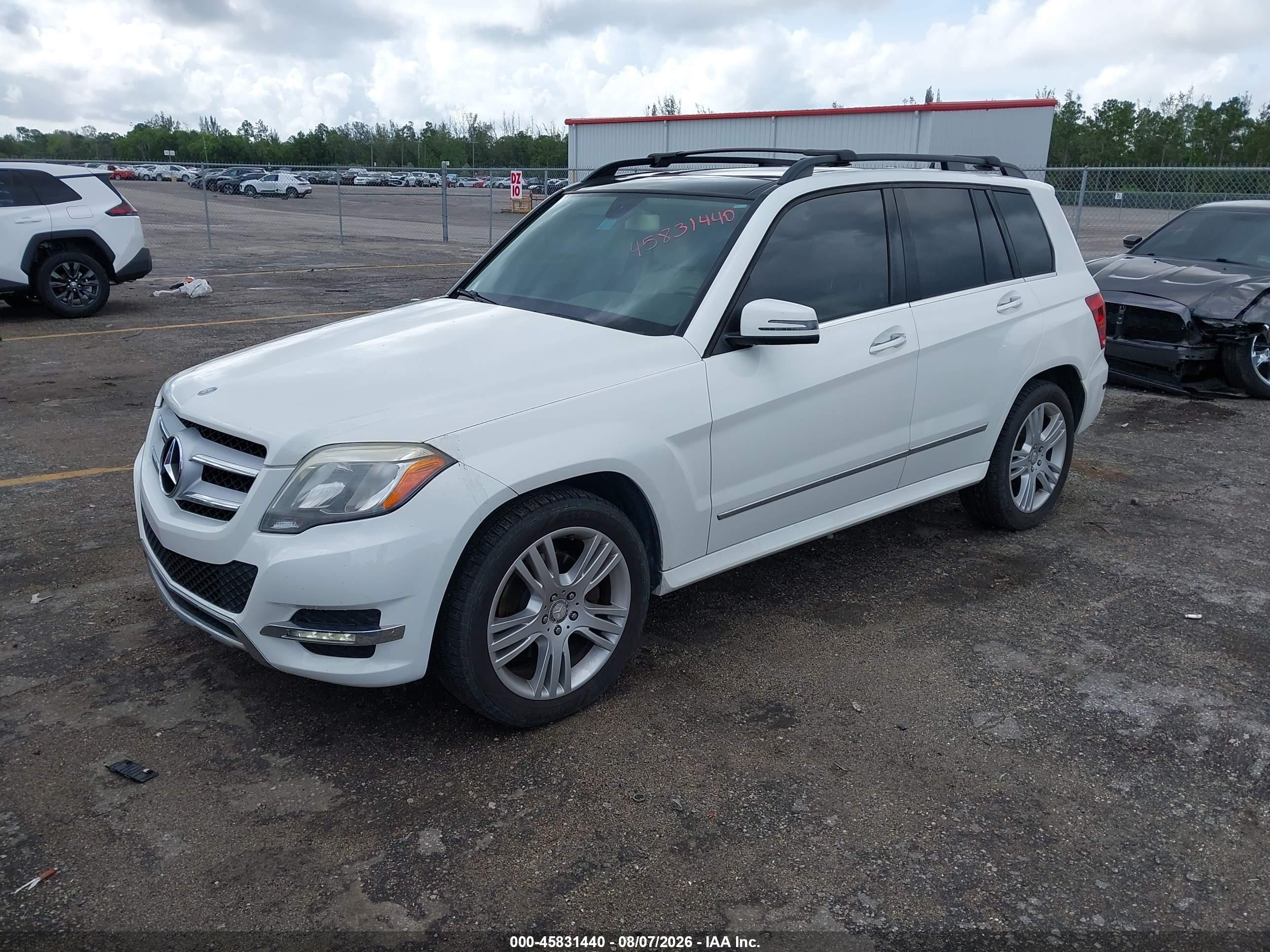 2015 Mercedes-benz Glk 350 4matic White vin: WDCGG8JB0FG374188