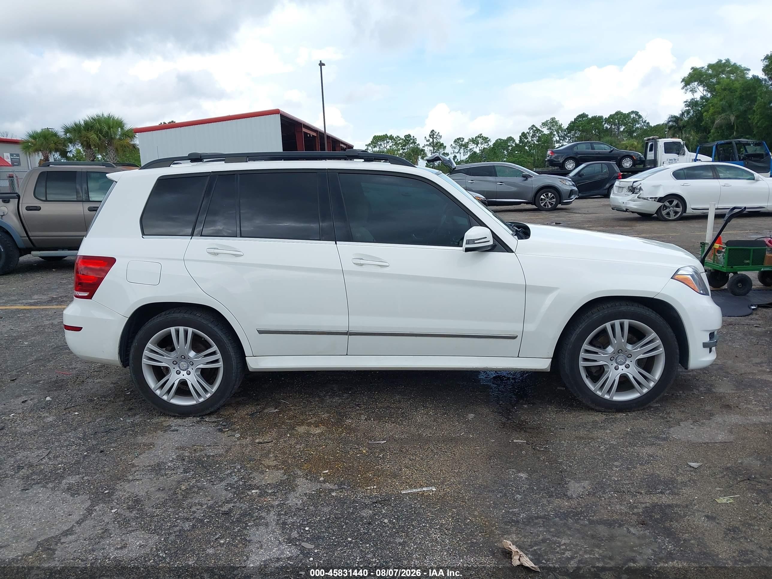 2015 Mercedes-benz Glk 350 4matic White vin: WDCGG8JB0FG374188