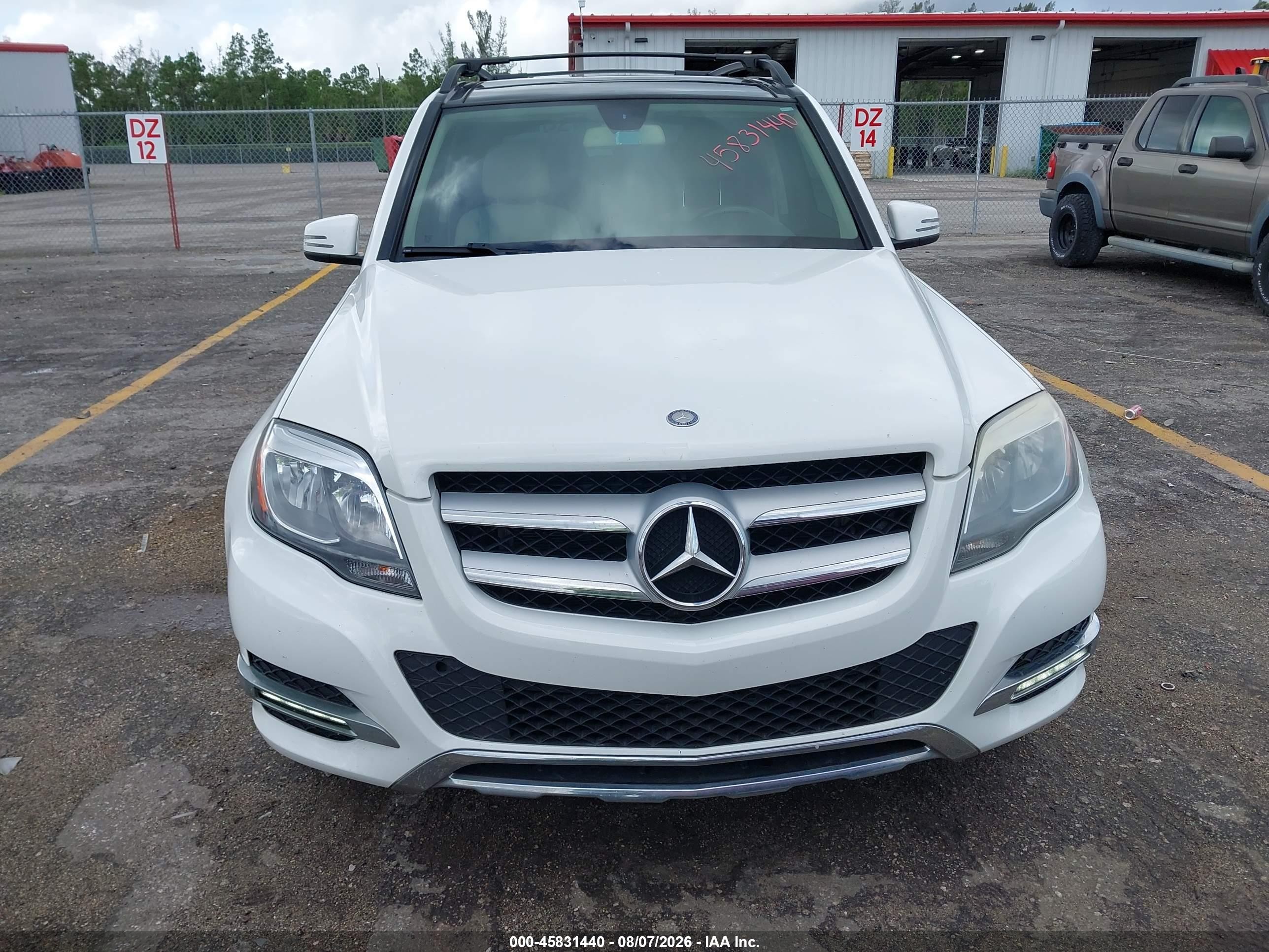 2015 Mercedes-benz Glk 350 4matic White vin: WDCGG8JB0FG374188