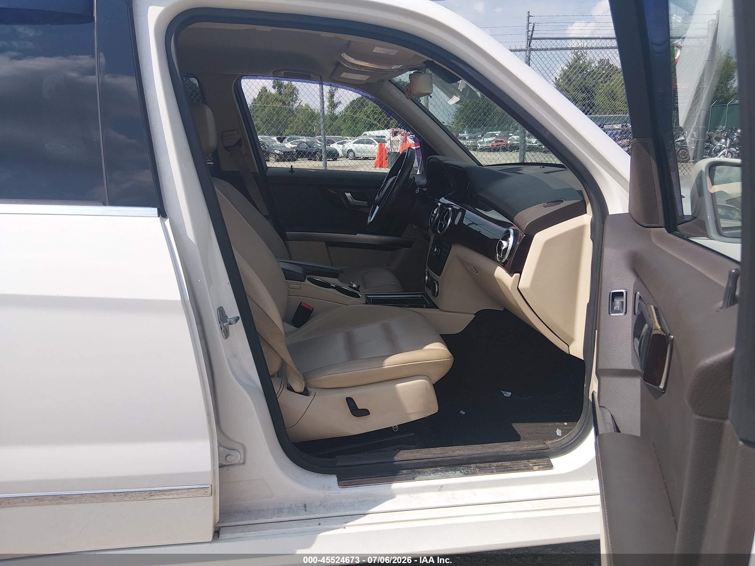 2015 Mercedes-benz Glk 350 4matic Белый vin: WDCGG8JB0FG425379
