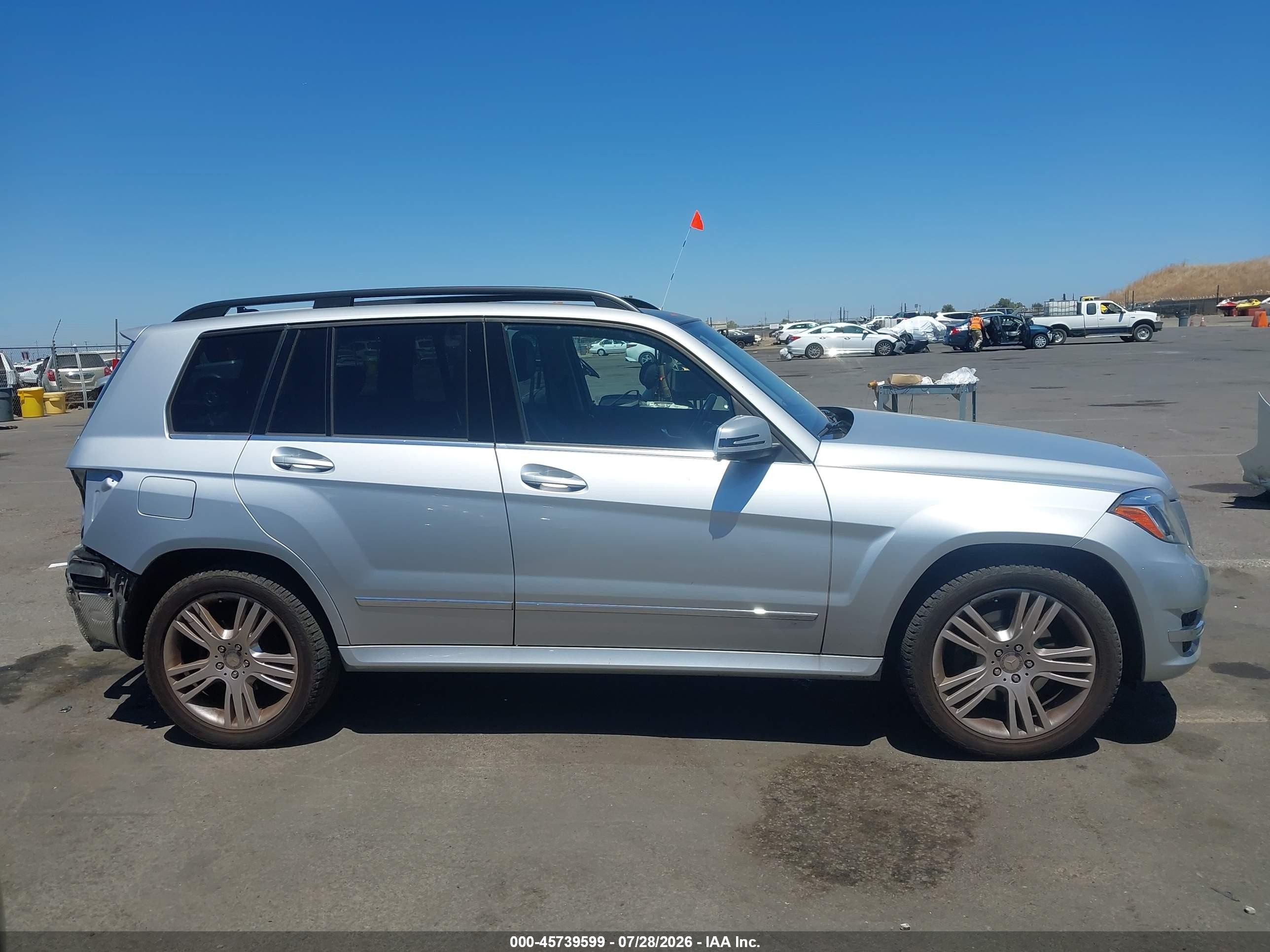 2015 Mercedes-benz Glk 350 4matic Silver vin: WDCGG8JB0FG427133