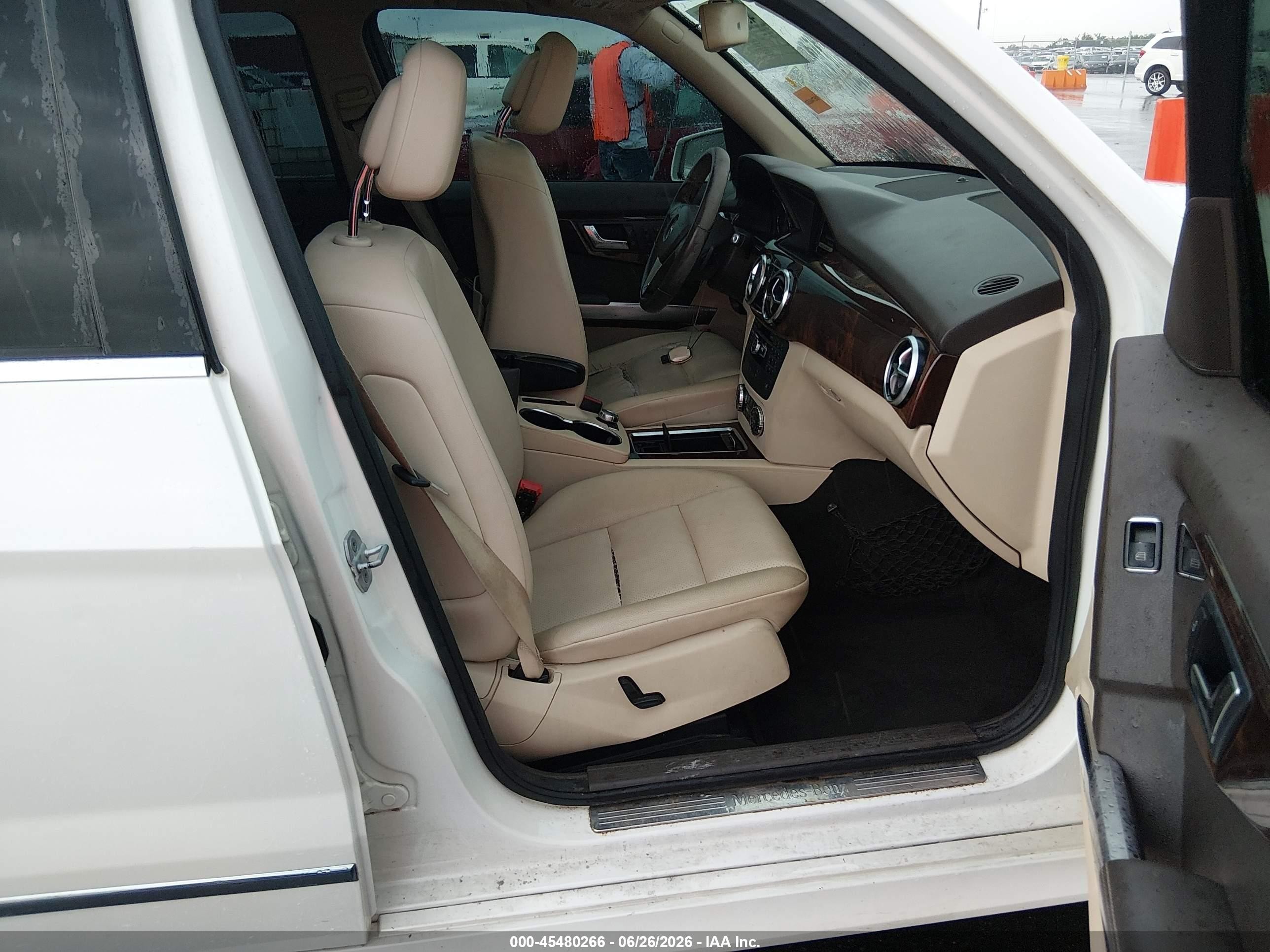 2014 Mercedes-benz Glk 350 4matic White vin: WDCGG8JB1EG211158