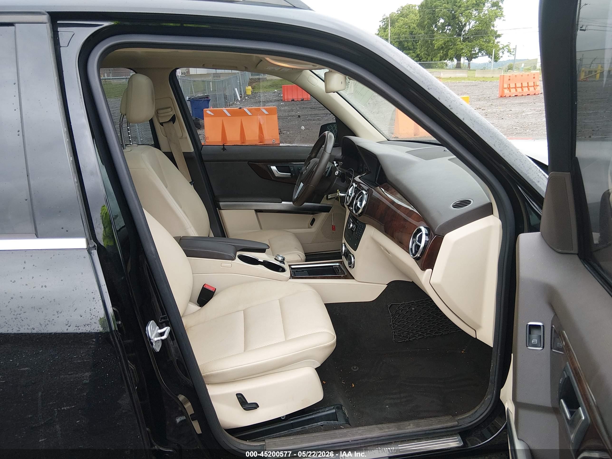 2014 Mercedes-benz Glk 350 4matic Dark Blue vin: WDCGG8JB1EG320705