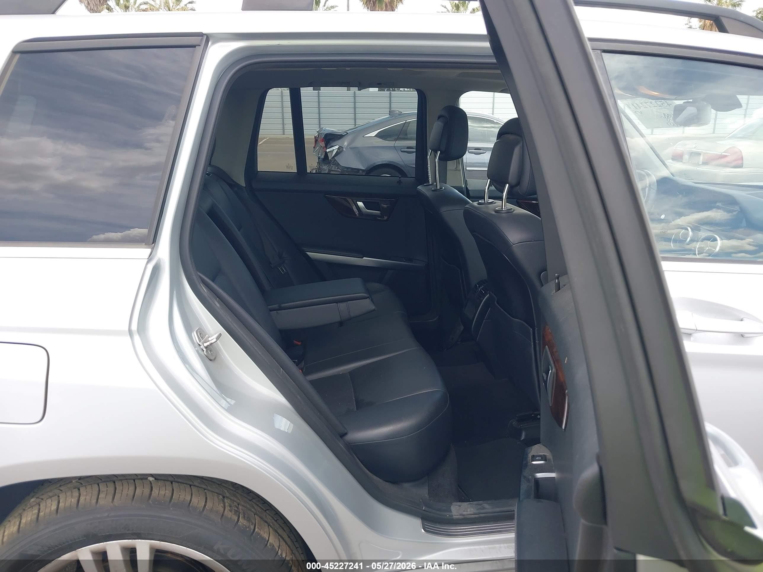2013 Mercedes-benz Glk 350 4matic Silver vin: WDCGG8JB2DF996861