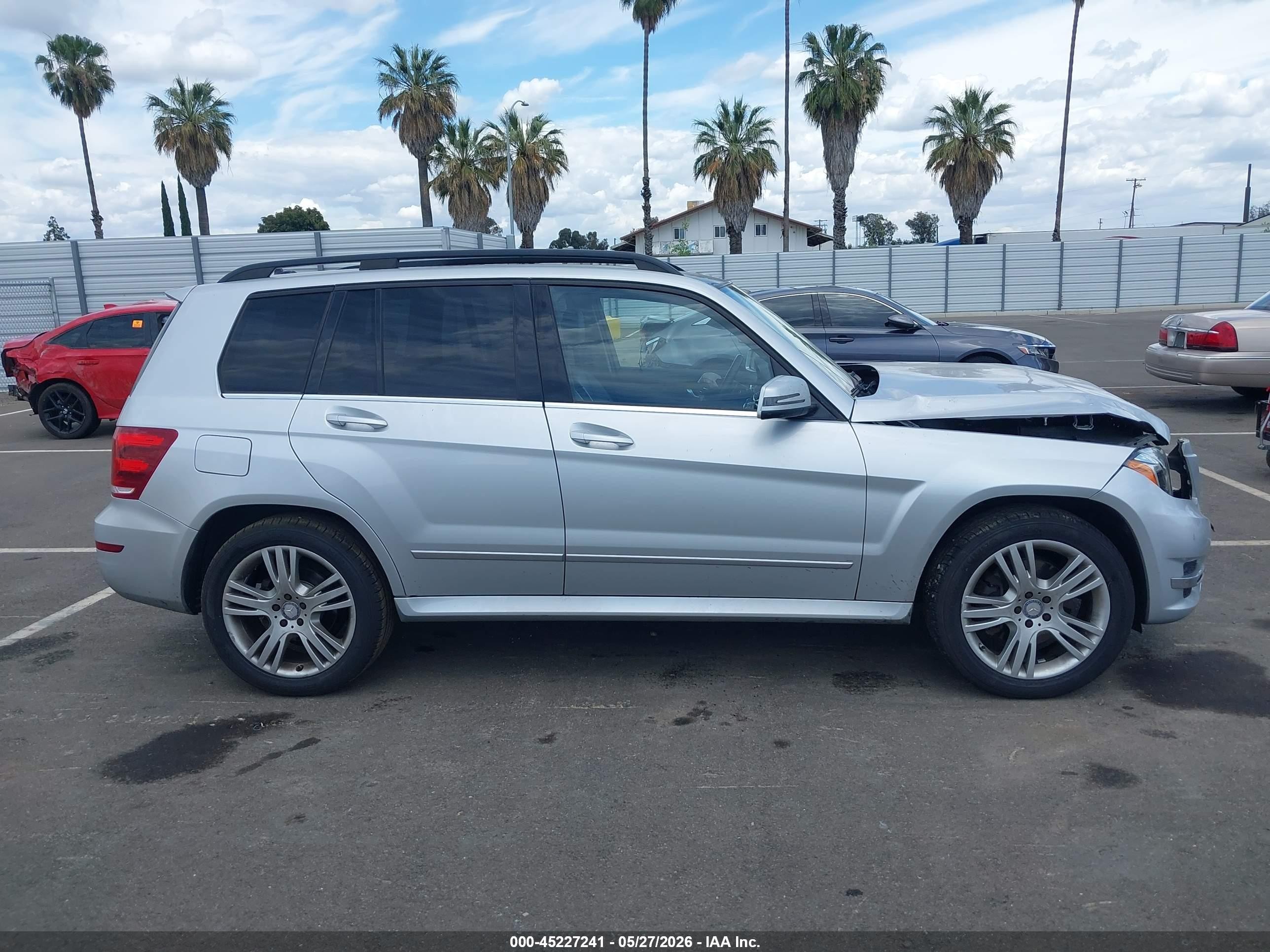 2013 Mercedes-benz Glk 350 4matic Silver vin: WDCGG8JB2DF996861