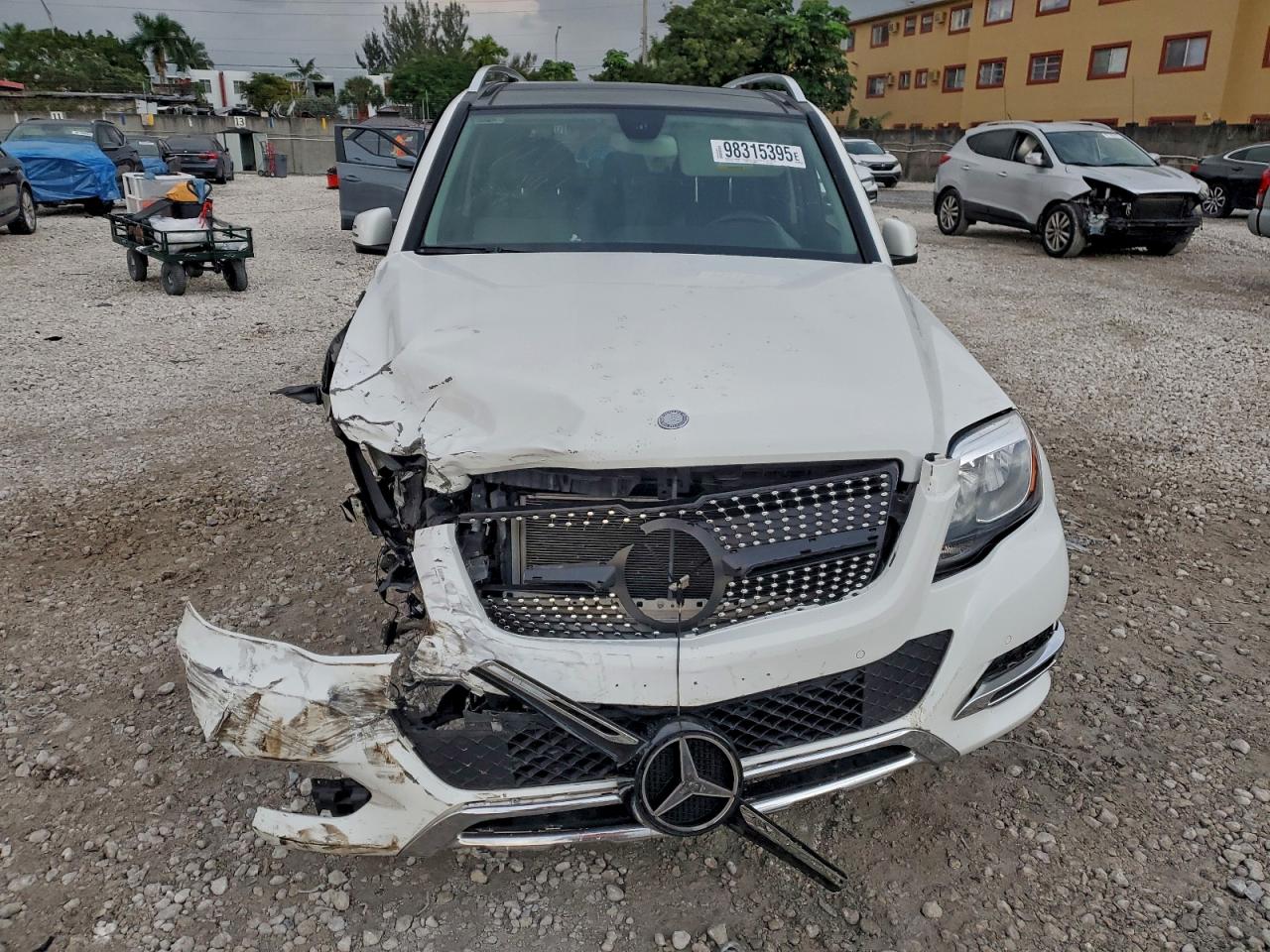 2013 Mercedes-benz Glk 350 4matic White vin: WDCGG8JB2DG061964