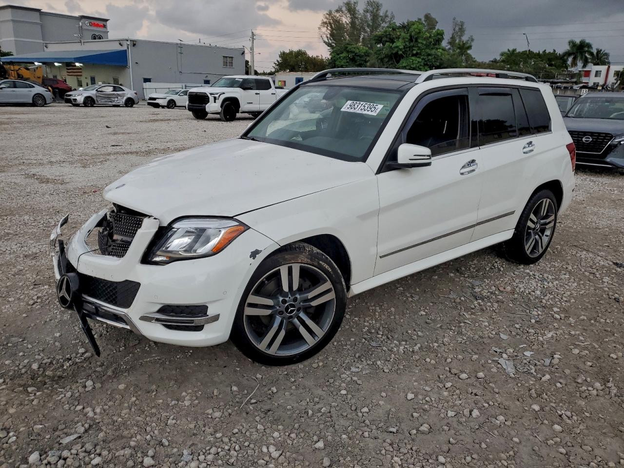 2013 Mercedes-benz Glk 350 4matic White vin: WDCGG8JB2DG061964