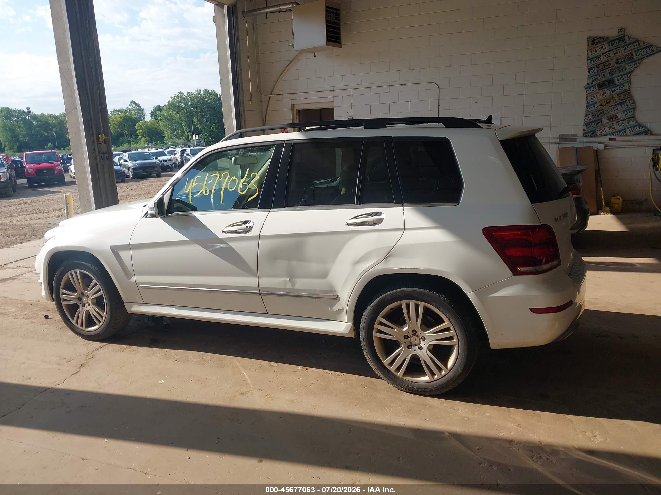 2013 Mercedes-benz Glk 350 4matic White vin: WDCGG8JB2DG075945