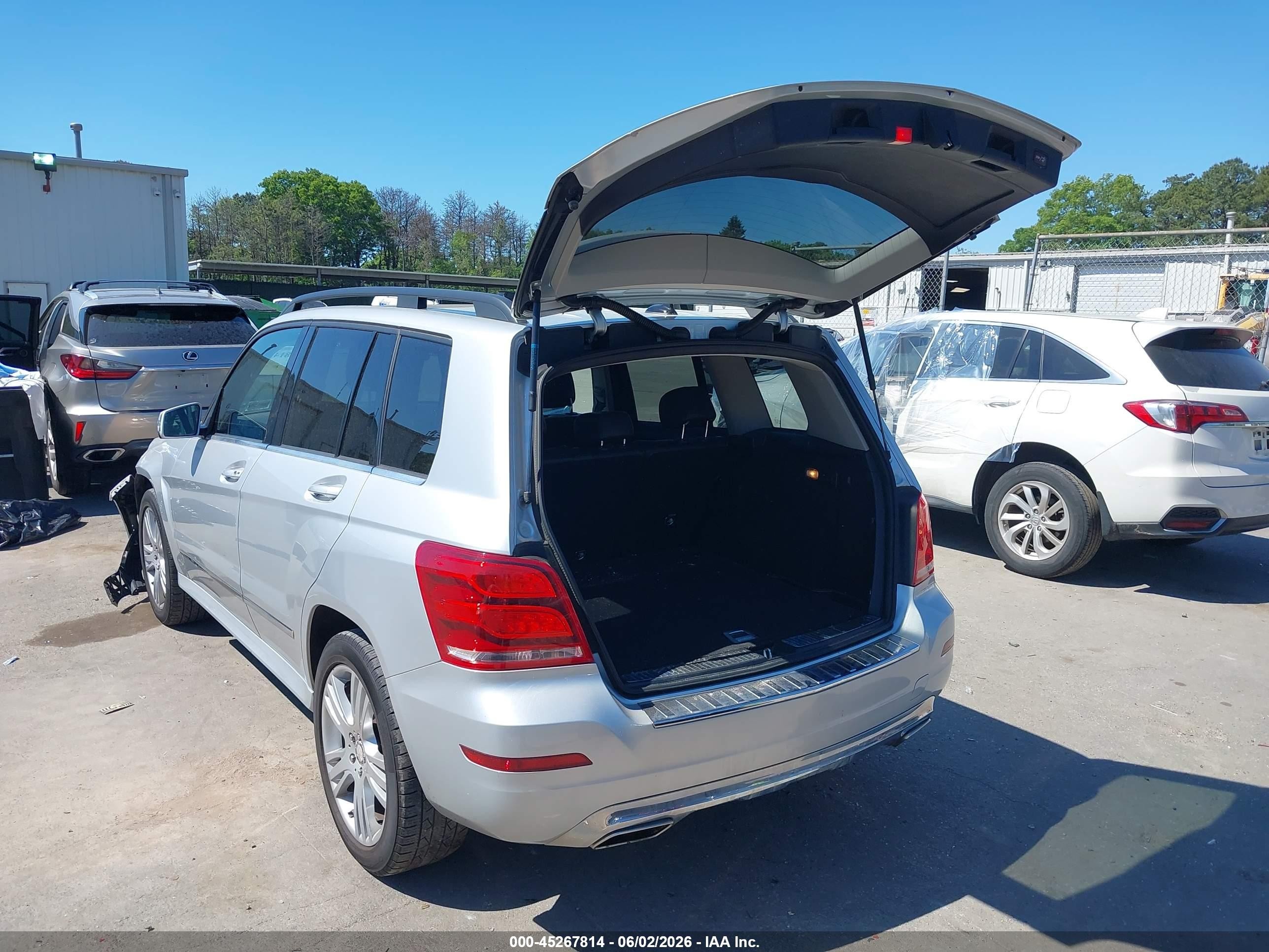 2014 Mercedes-benz Glk 350 4matic Silver vin: WDCGG8JB2EG228681