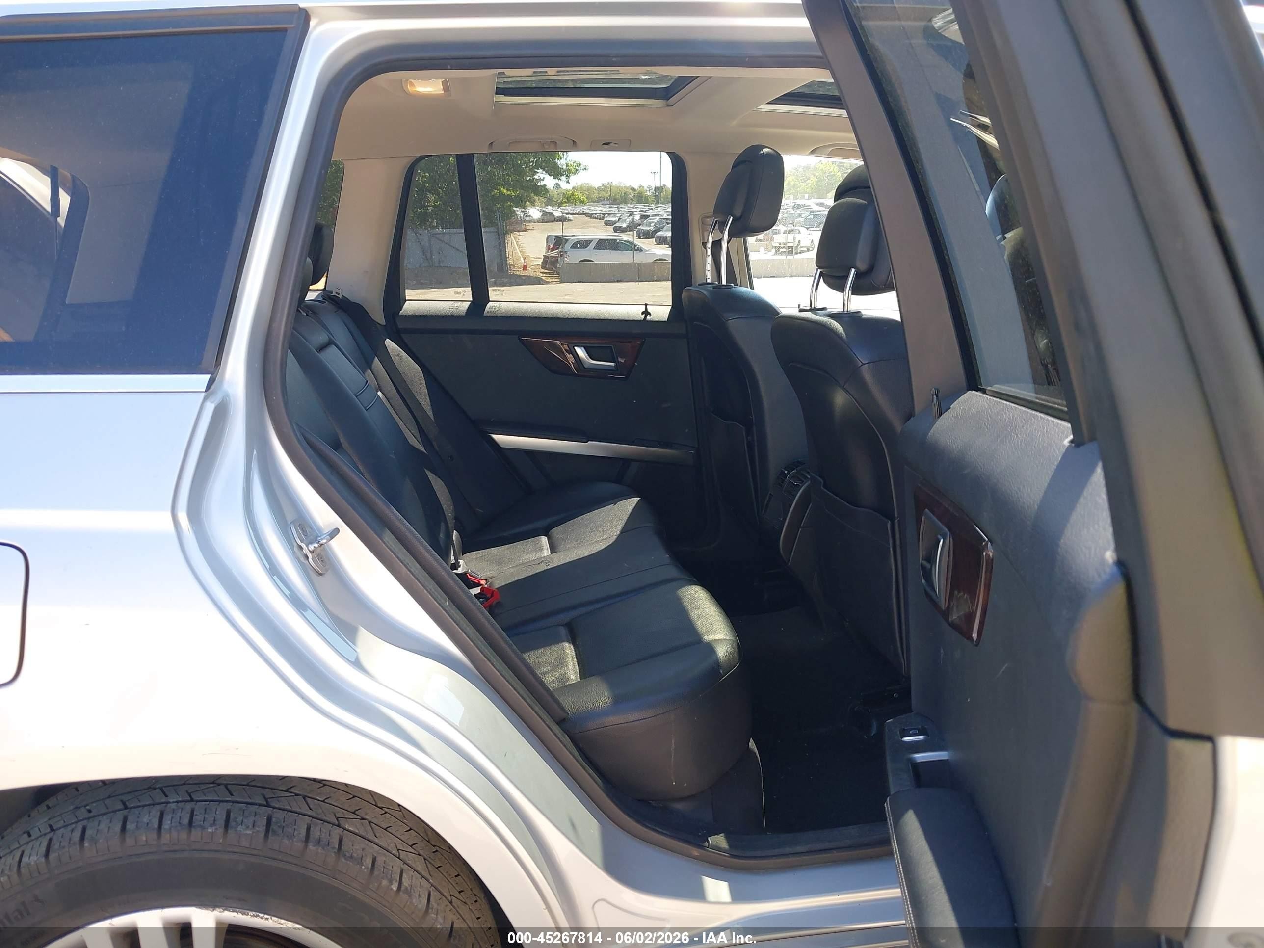 2014 Mercedes-benz Glk 350 4matic Silver vin: WDCGG8JB2EG228681