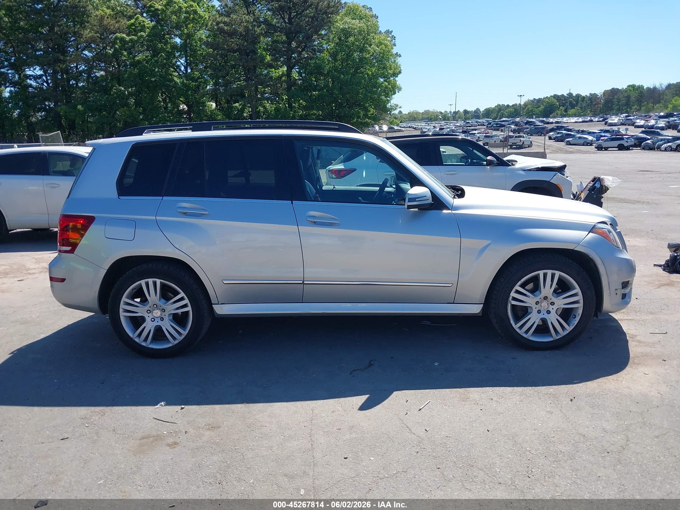 2014 Mercedes-benz Glk 350 4matic Silver vin: WDCGG8JB2EG228681
