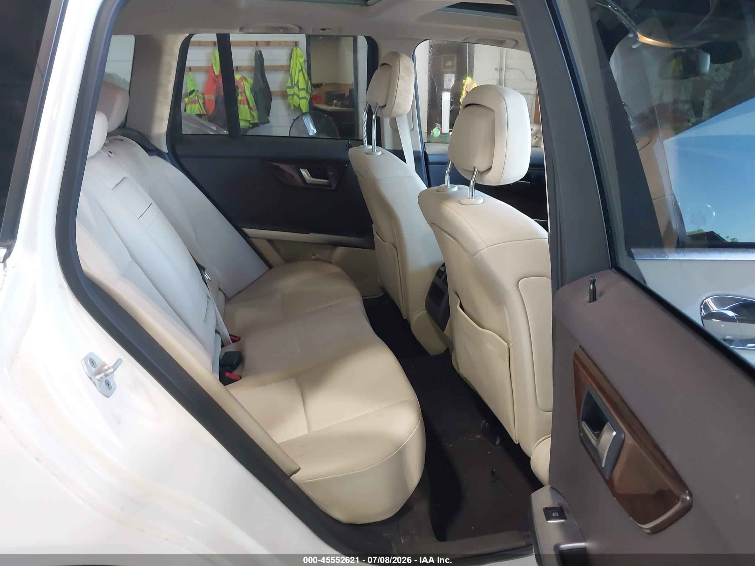 2014 Mercedes-benz Glk 350 4matic White vin: WDCGG8JB2EG318199
