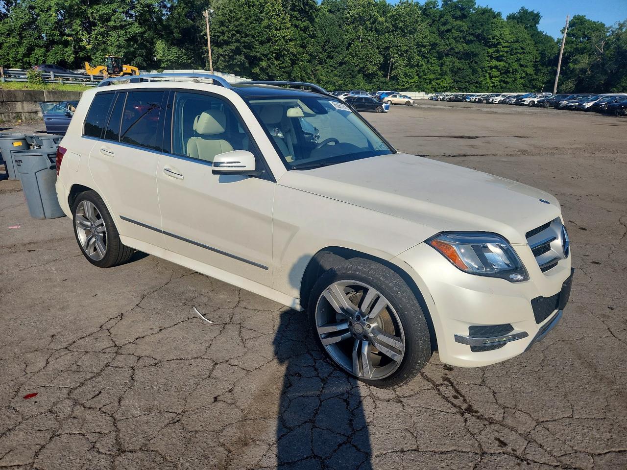 2014 Mercedes-benz Glk 350 4matic White vin: WDCGG8JB3EG260474