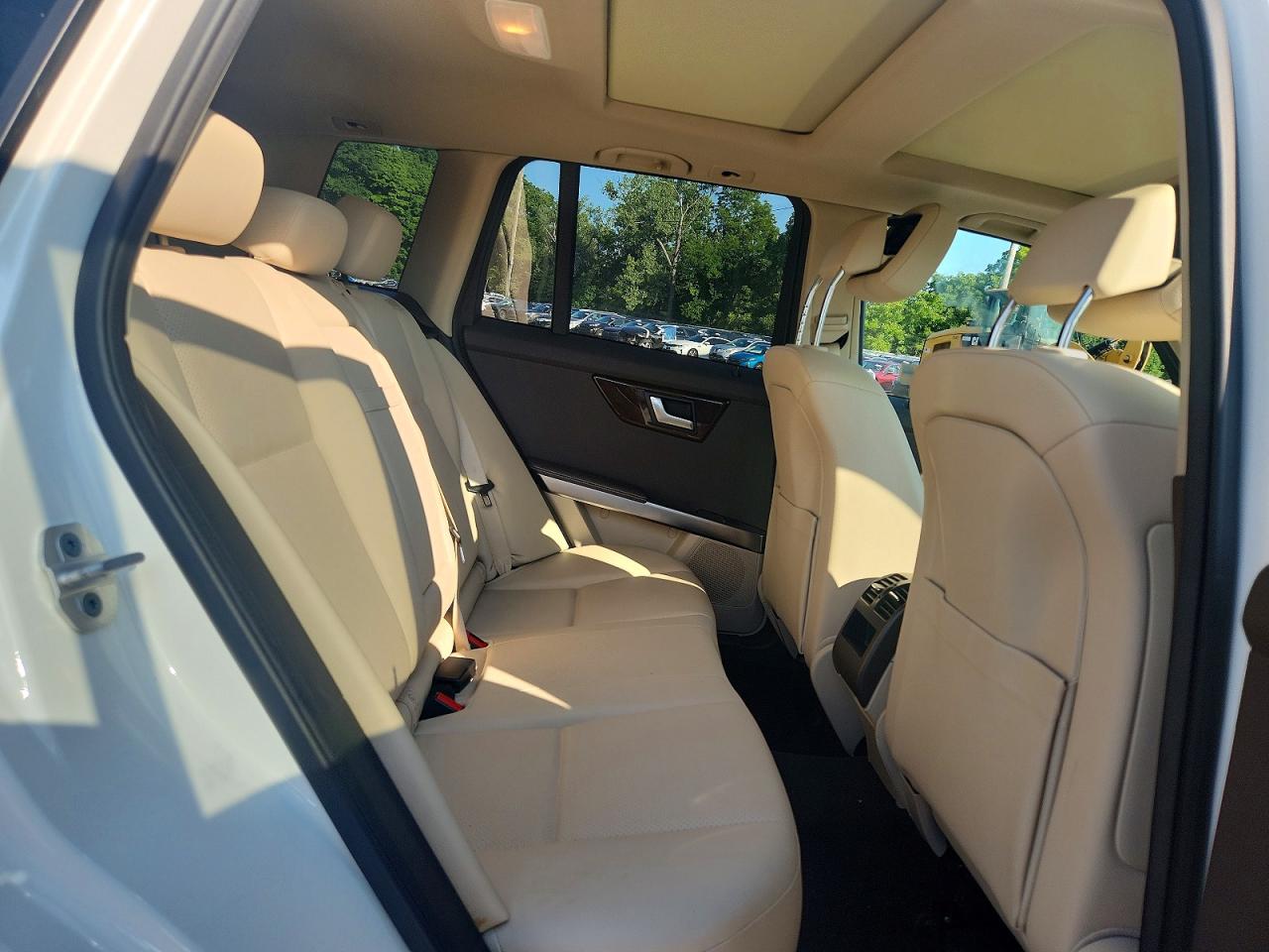 2014 Mercedes-benz Glk 350 4matic White vin: WDCGG8JB3EG260474