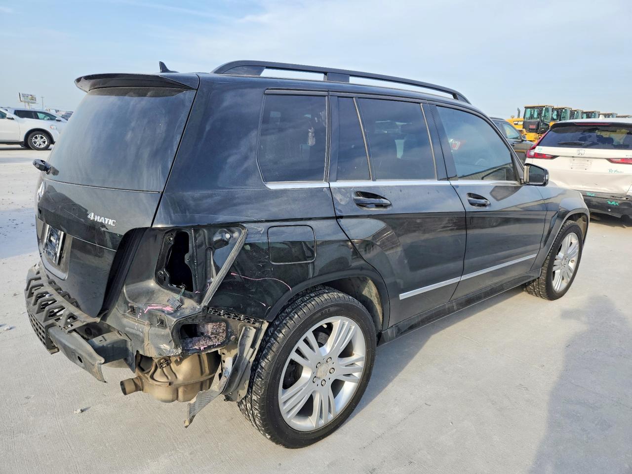 2015 Mercedes-benz Glk-class Black vin: WDCGG8JB3FG352153