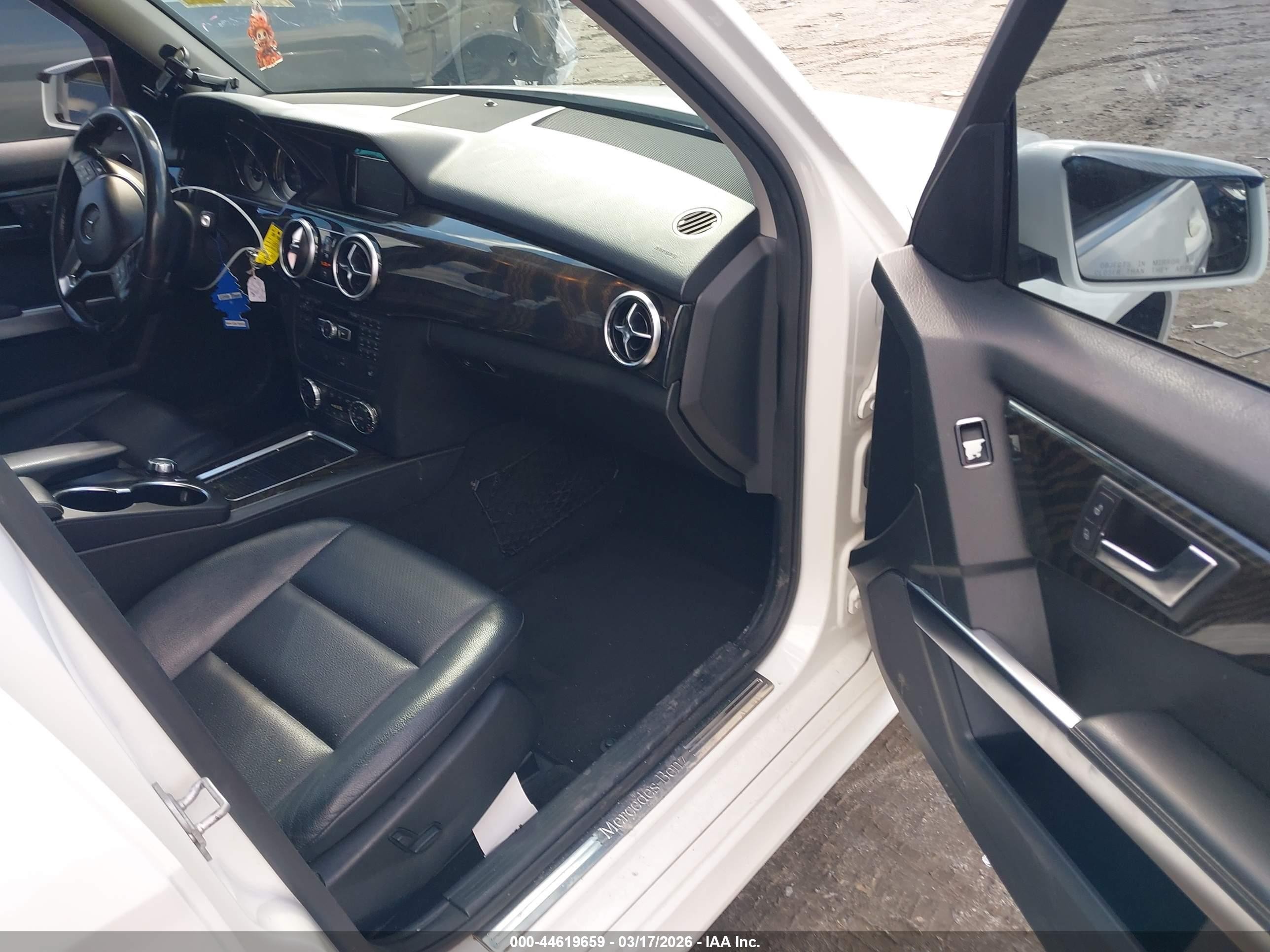 2015 Mercedes-benz Glk 350 4matic White vin: WDCGG8JB3FG402615