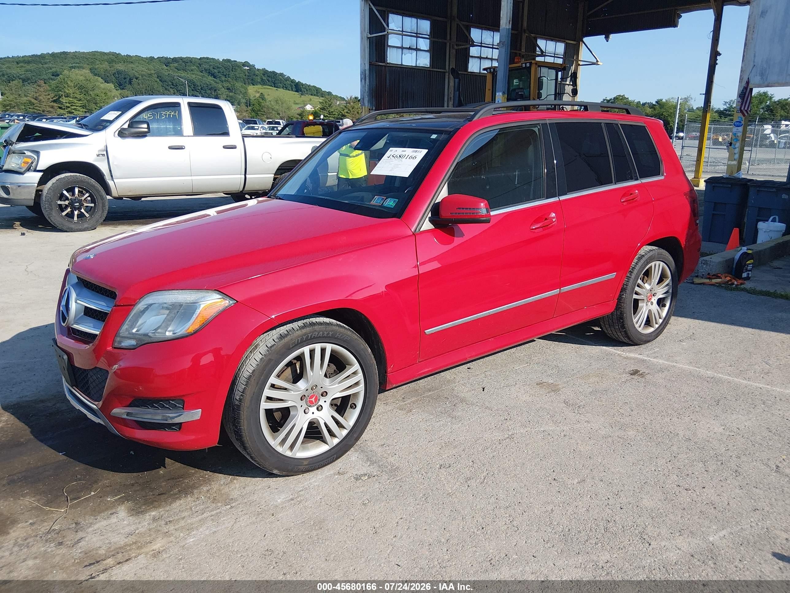 2014 Mercedes-benz Glk 350 4matic Red vin: WDCGG8JB4EG280023
