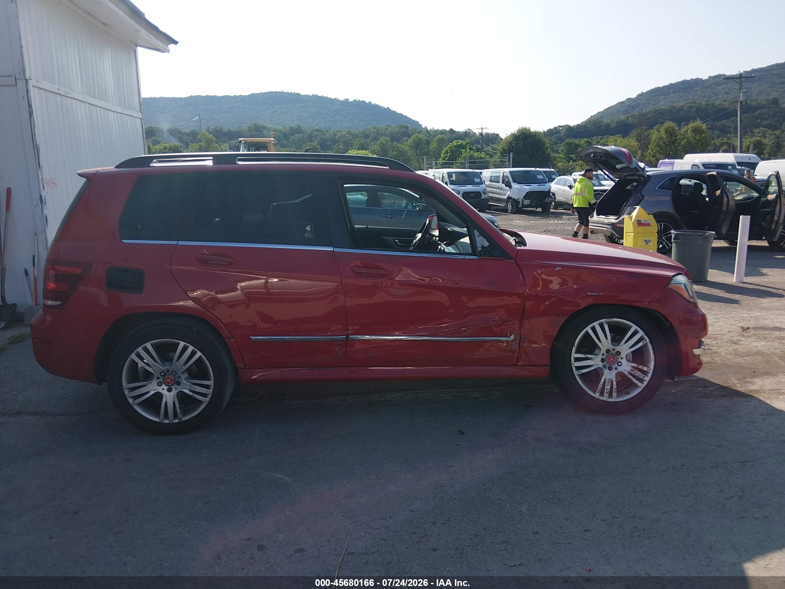 2014 Mercedes-benz Glk 350 4matic Red vin: WDCGG8JB4EG280023