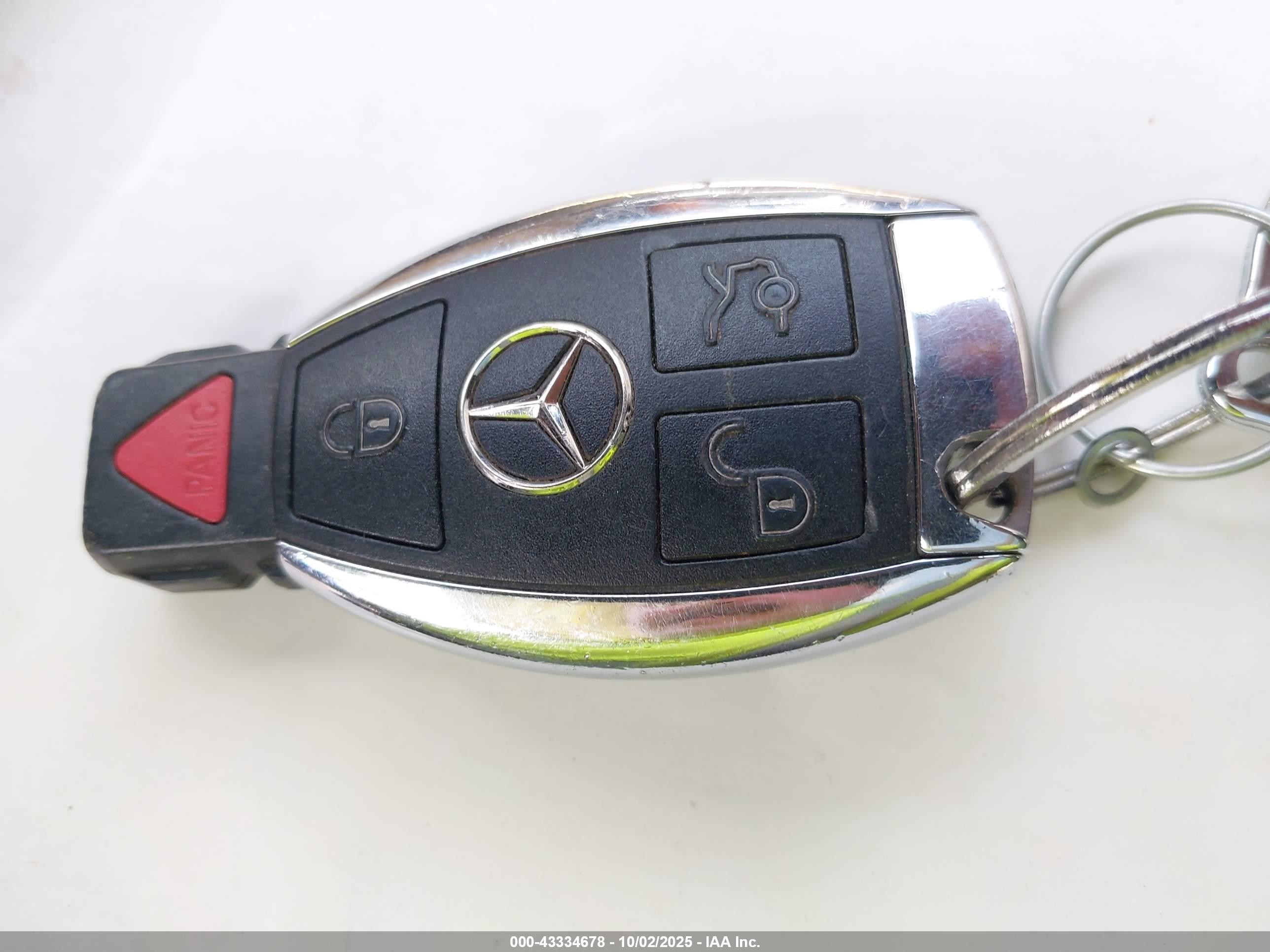 2015 Mercedes-benz Glk 350 4matic White vin: WDCGG8JB4FG342859