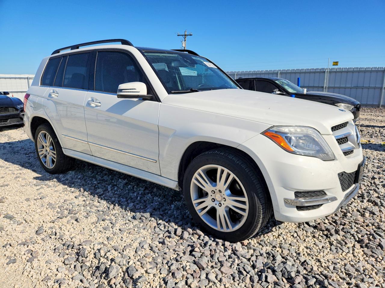 2015 Mercedes-benz Glk 350 4matic White vin: WDCGG8JB4FG393813
