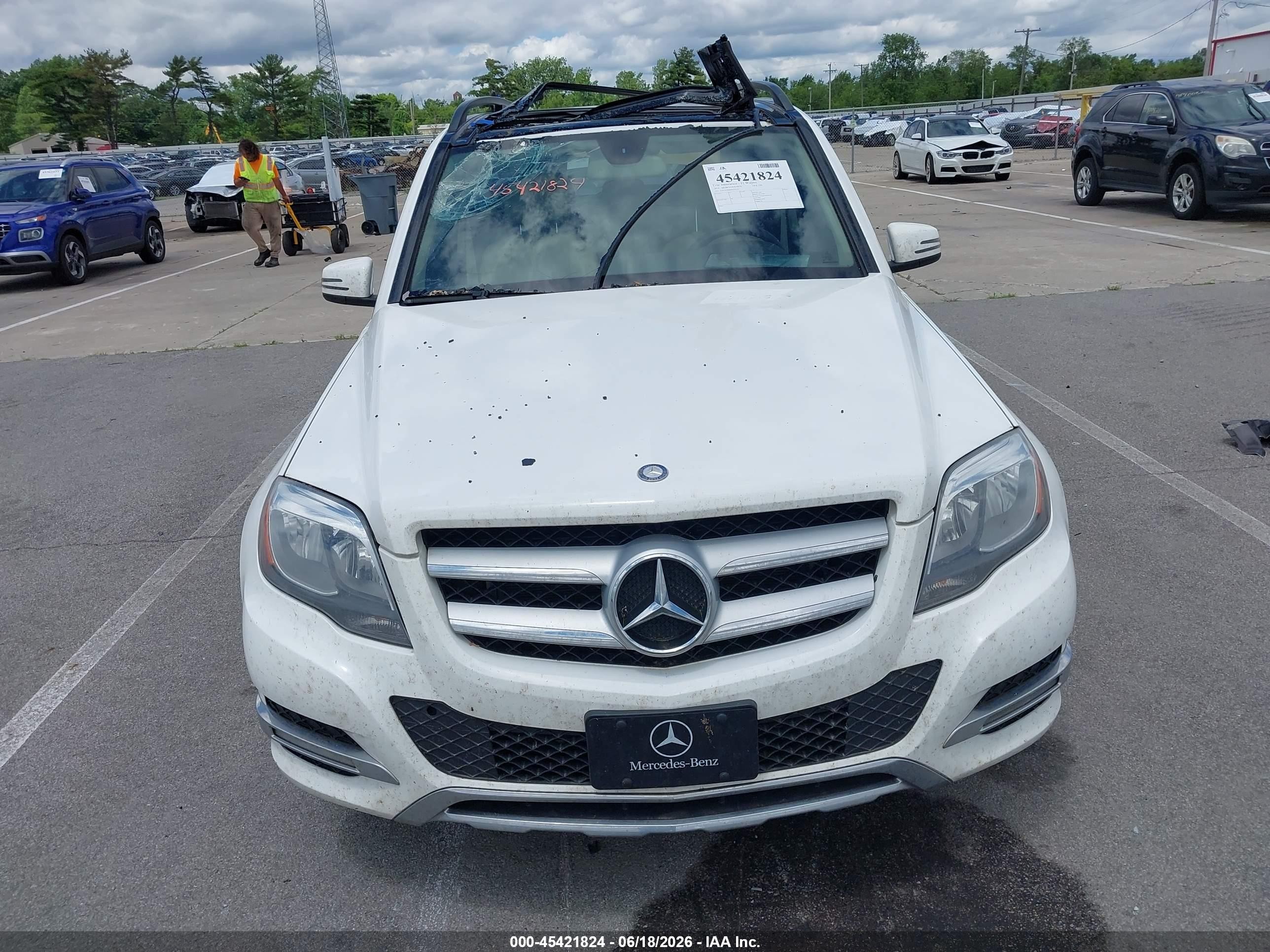 2014 Mercedes-benz Glk 350 4matic White vin: WDCGG8JB5EG171117