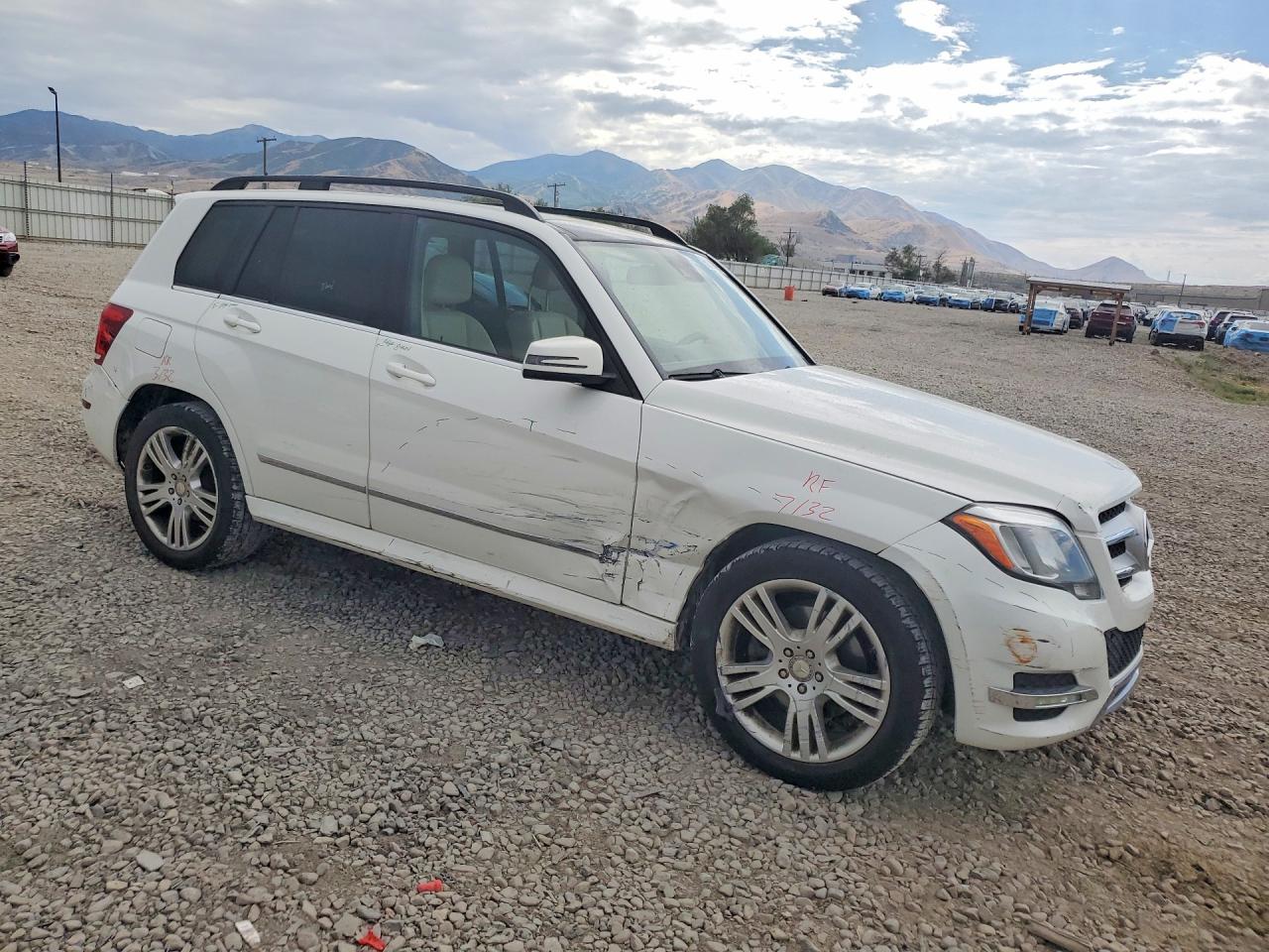 2014 Mercedes-benz Glk 350 4matic White vin: WDCGG8JB5EG223233