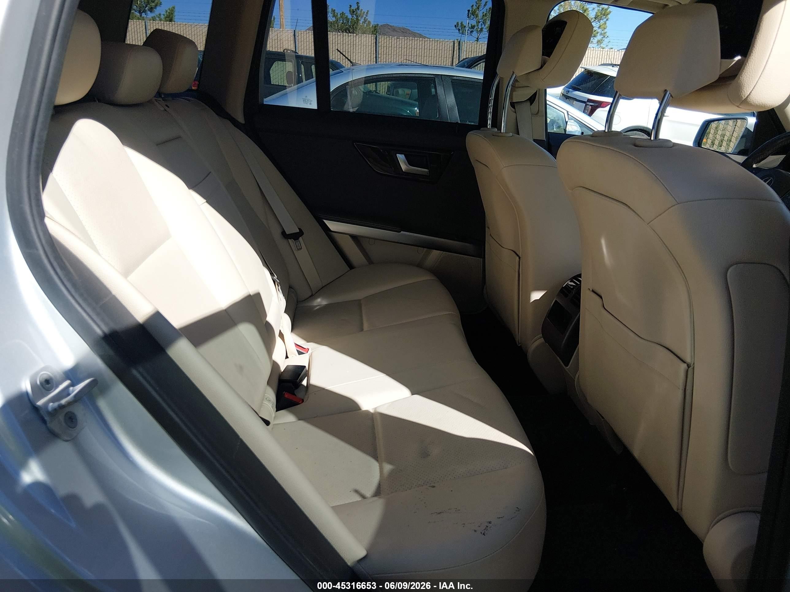2014 Mercedes-benz Glk 350 4matic Silver vin: WDCGG8JB5EG302580
