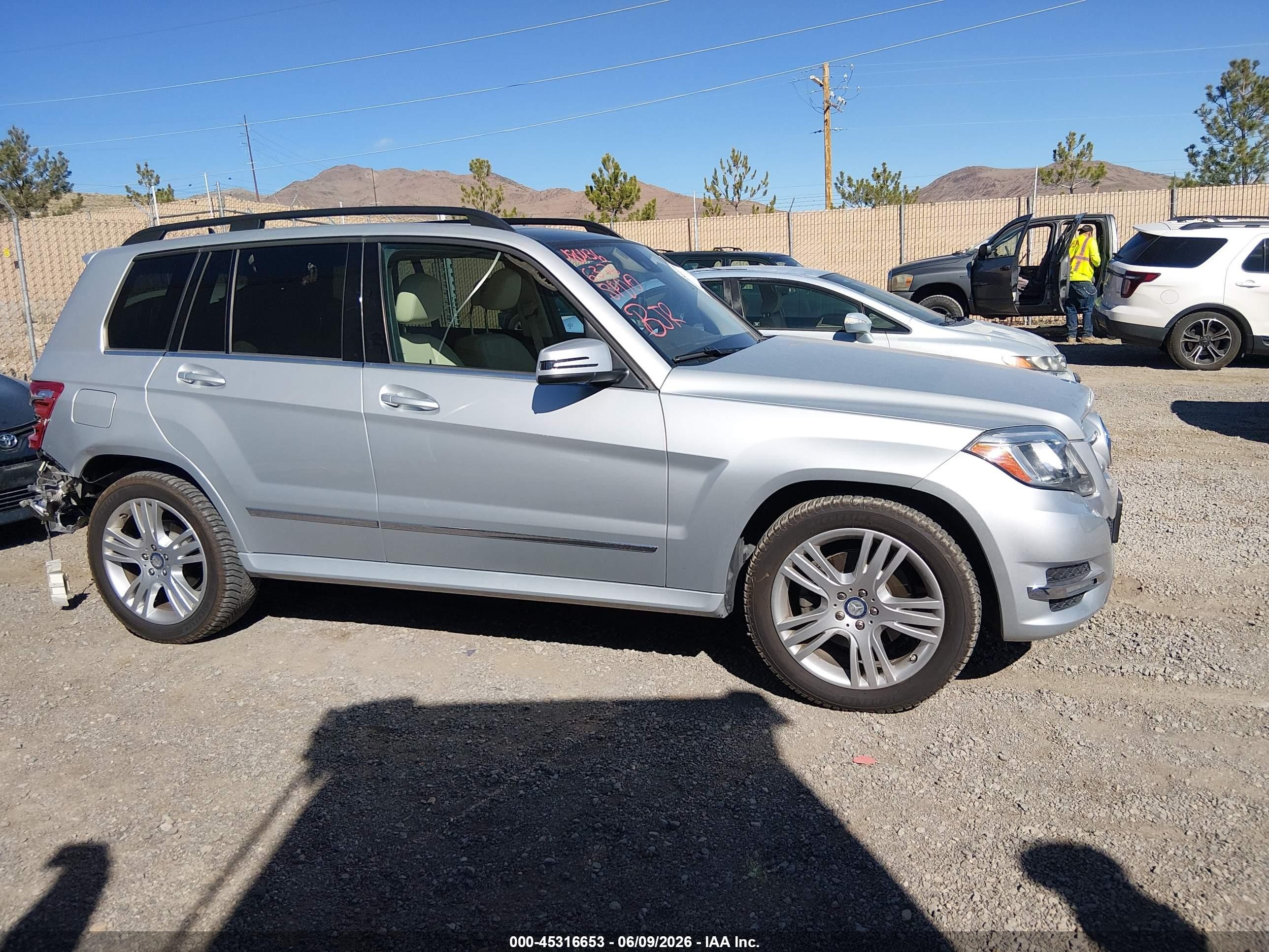 2014 Mercedes-benz Glk 350 4matic Silver vin: WDCGG8JB5EG302580