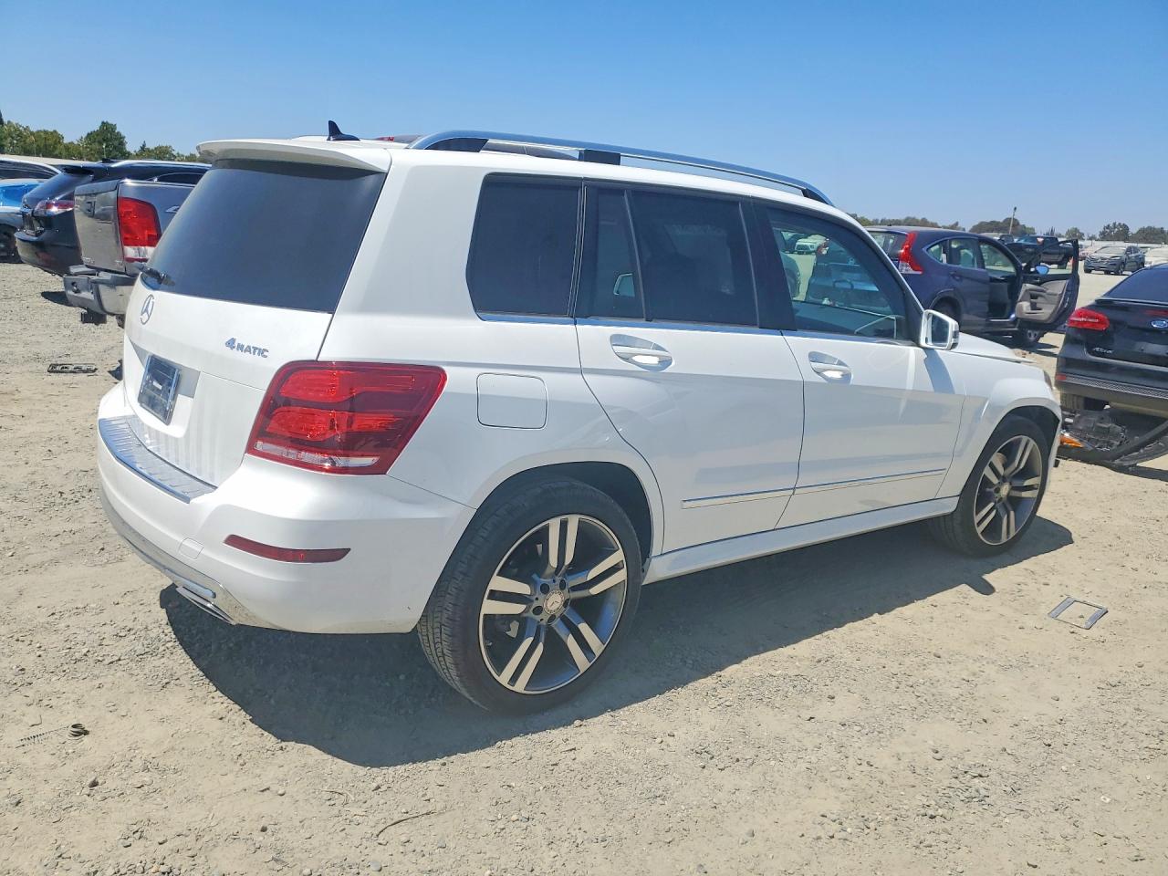 2015 Mercedes-benz Glk 350 4matic White vin: WDCGG8JB5FG414023