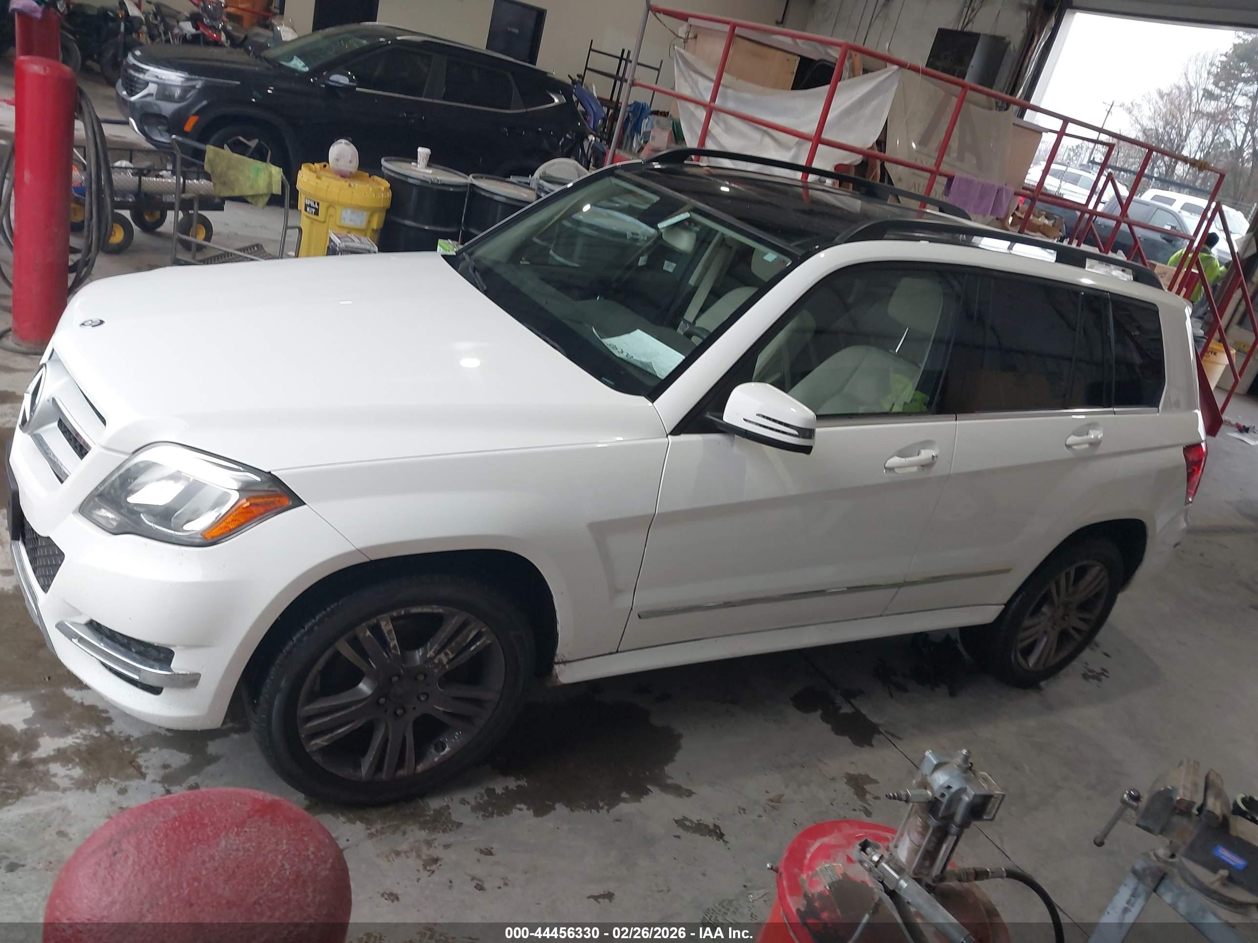 2015 Mercedes-benz Glk 350 4matic Белый vin: WDCGG8JB5FG430027