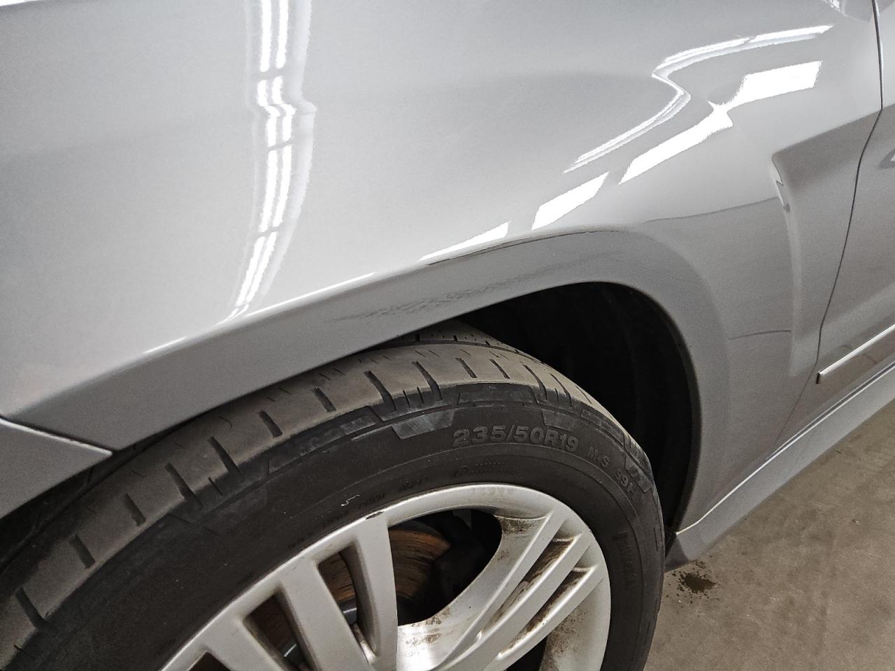 2014 Mercedes-benz Glk 350 4matic Silver vin: WDCGG8JB6EG276880 Damage: Left Front Fender, Heavy Scratch, 1 To 2 Inches
