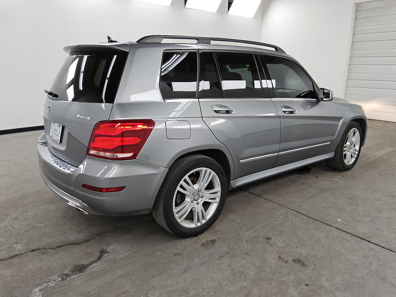 2014 Mercedes-benz Glk 350 4matic Silver vin: WDCGG8JB6EG276880 Damage: Right Front Tire, Worn, Replacement Required