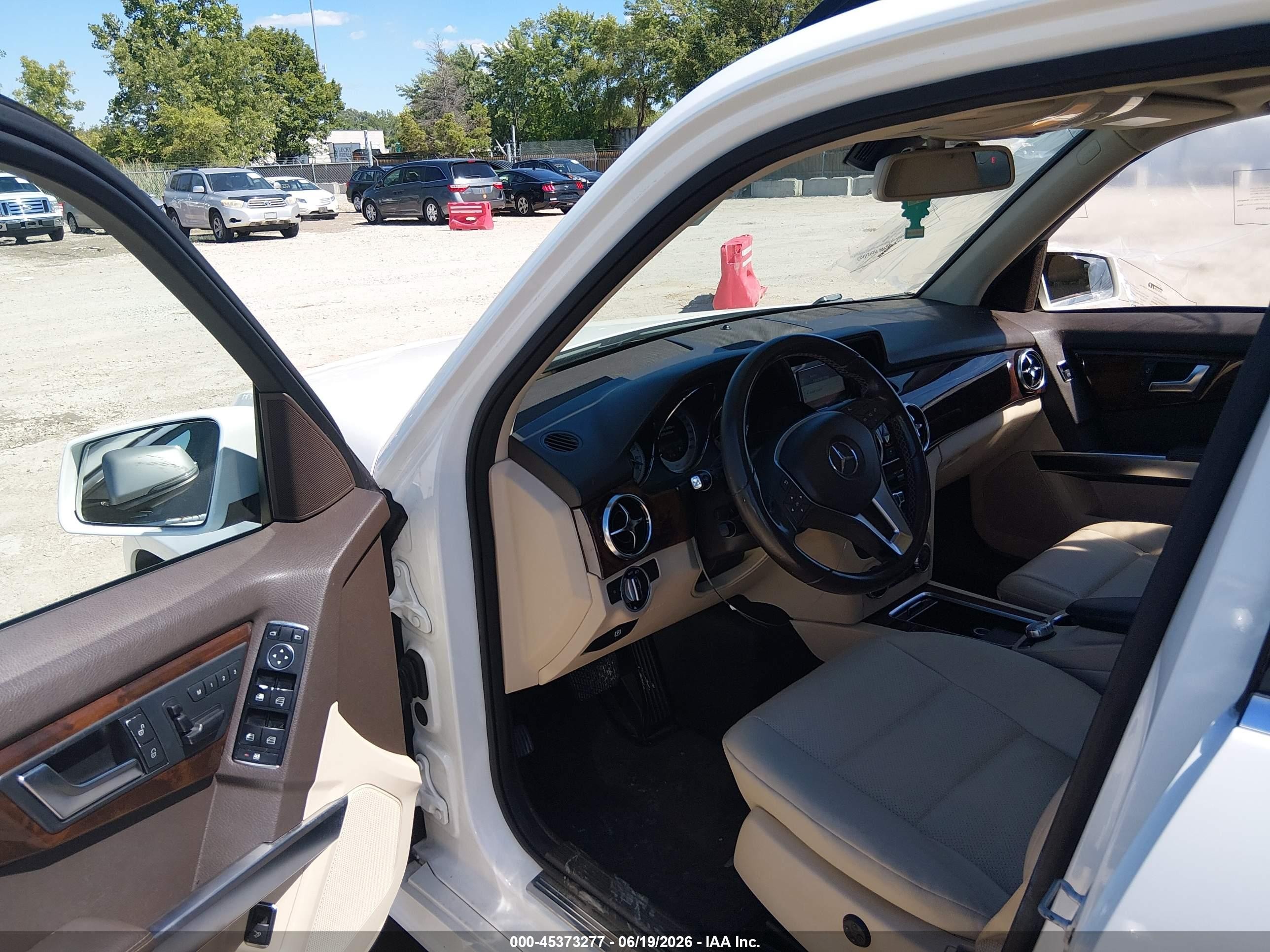 2014 Mercedes-benz Glk 350 4matic White vin: WDCGG8JB6EG334504