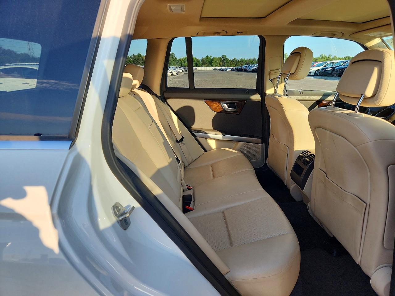 2015 Mercedes-benz Glk 350 4matic White vin: WDCGG8JB6FG377225
