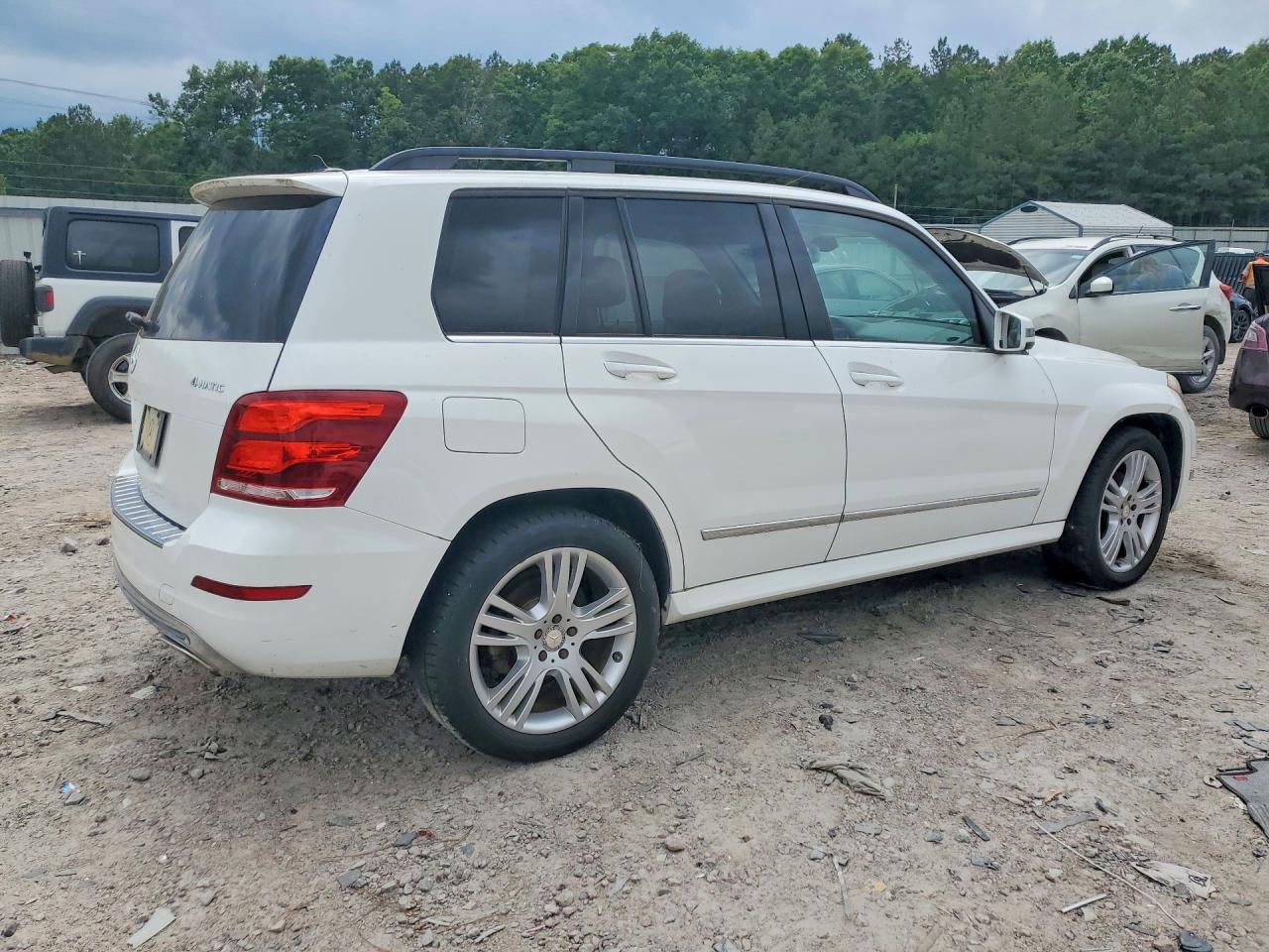 2013 Mercedes-benz Glk 350 4matic White vin: WDCGG8JB7DG029009