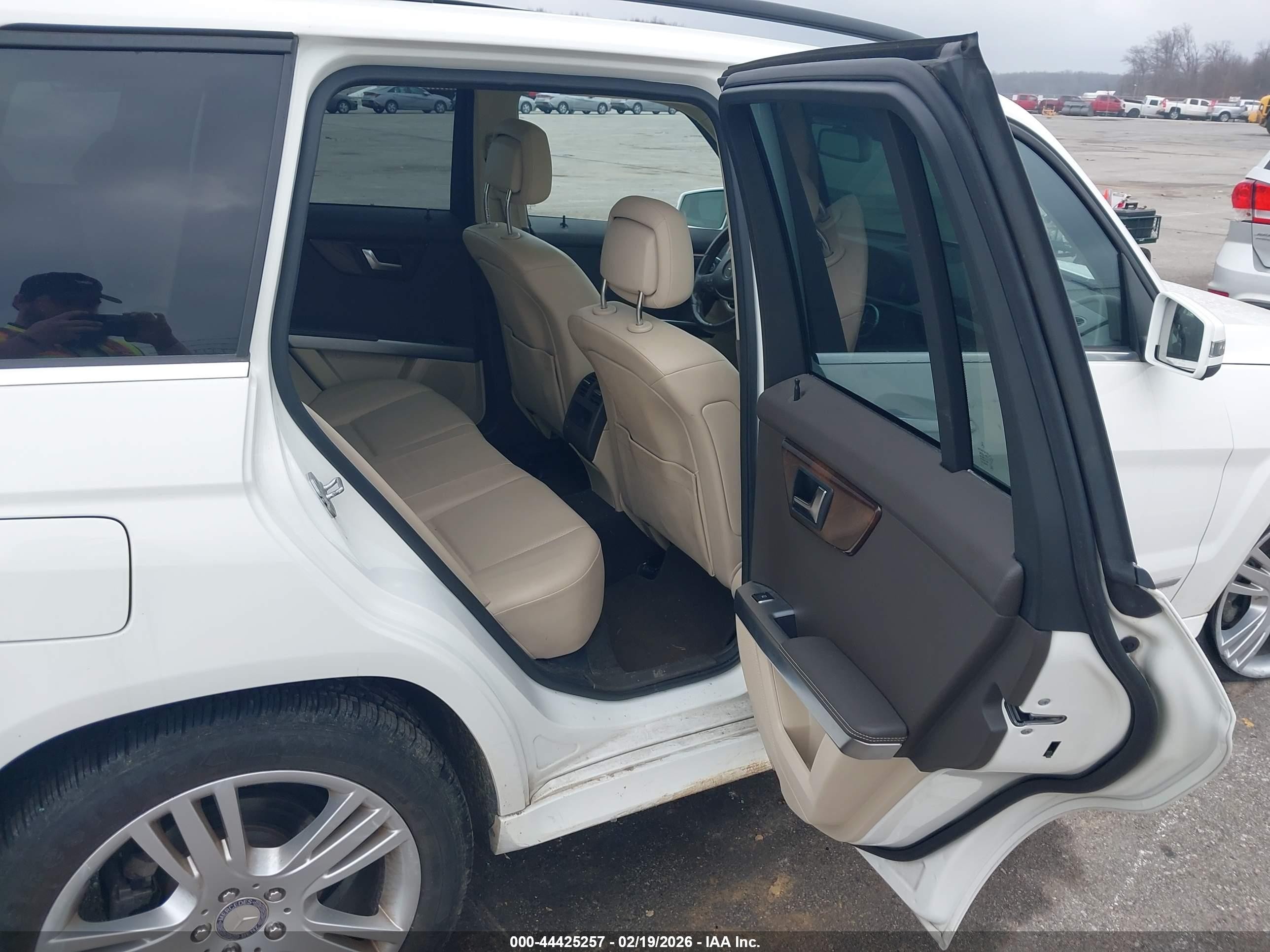 2015 Mercedes-benz Glk 350 4matic White vin: WDCGG8JB7FG378402