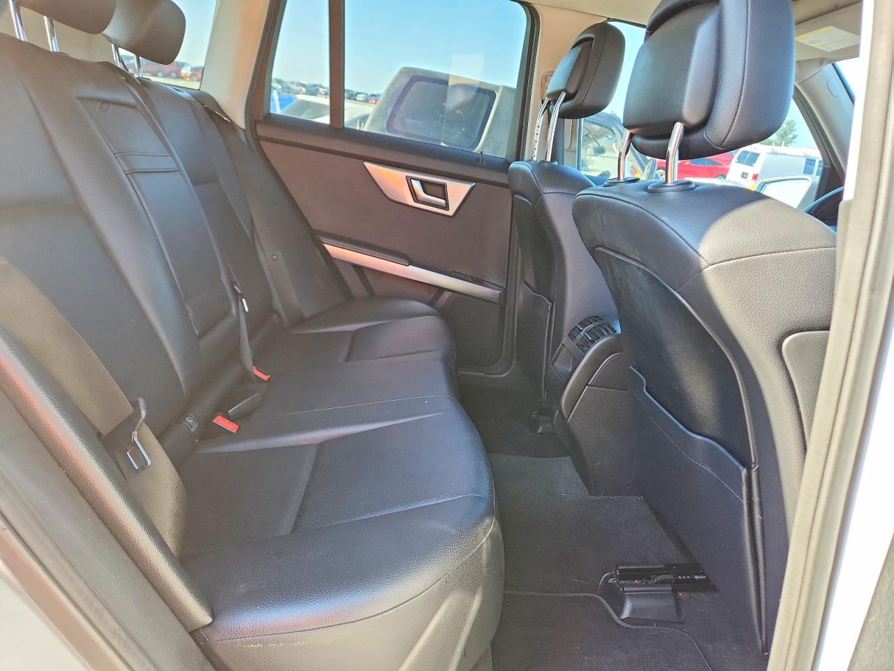 2014 Mercedes-benz Glk 350 4matic Silver vin: WDCGG8JB8EG284236