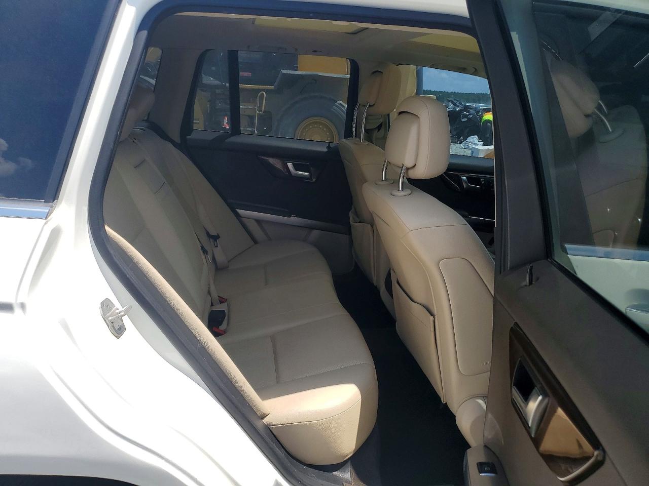 2014 Mercedes-benz Glk 350 4matic White vin: WDCGG8JB8EG330776