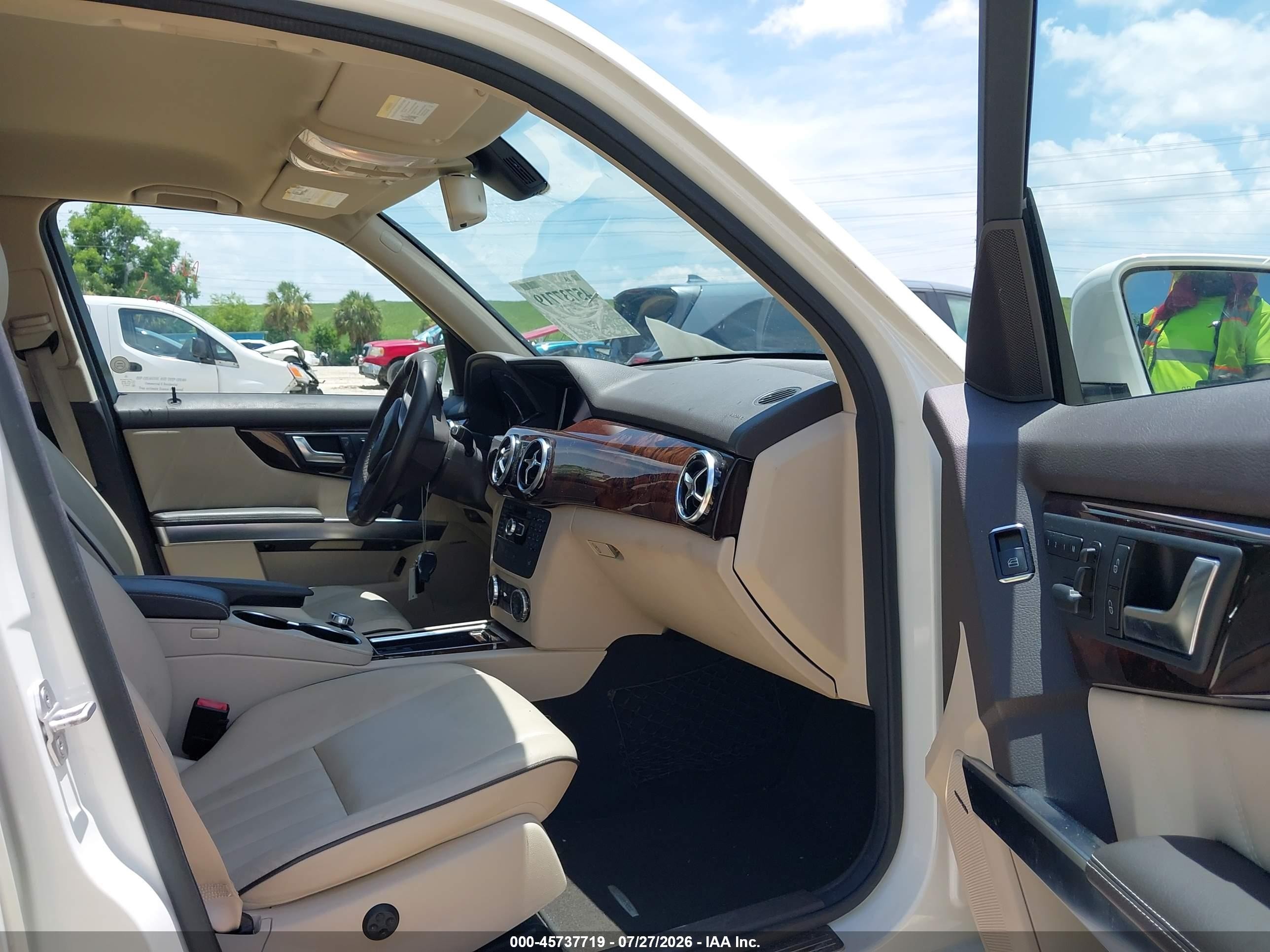 2013 Mercedes-benz Glk 350 4matic White vin: WDCGG8JB9DG137048