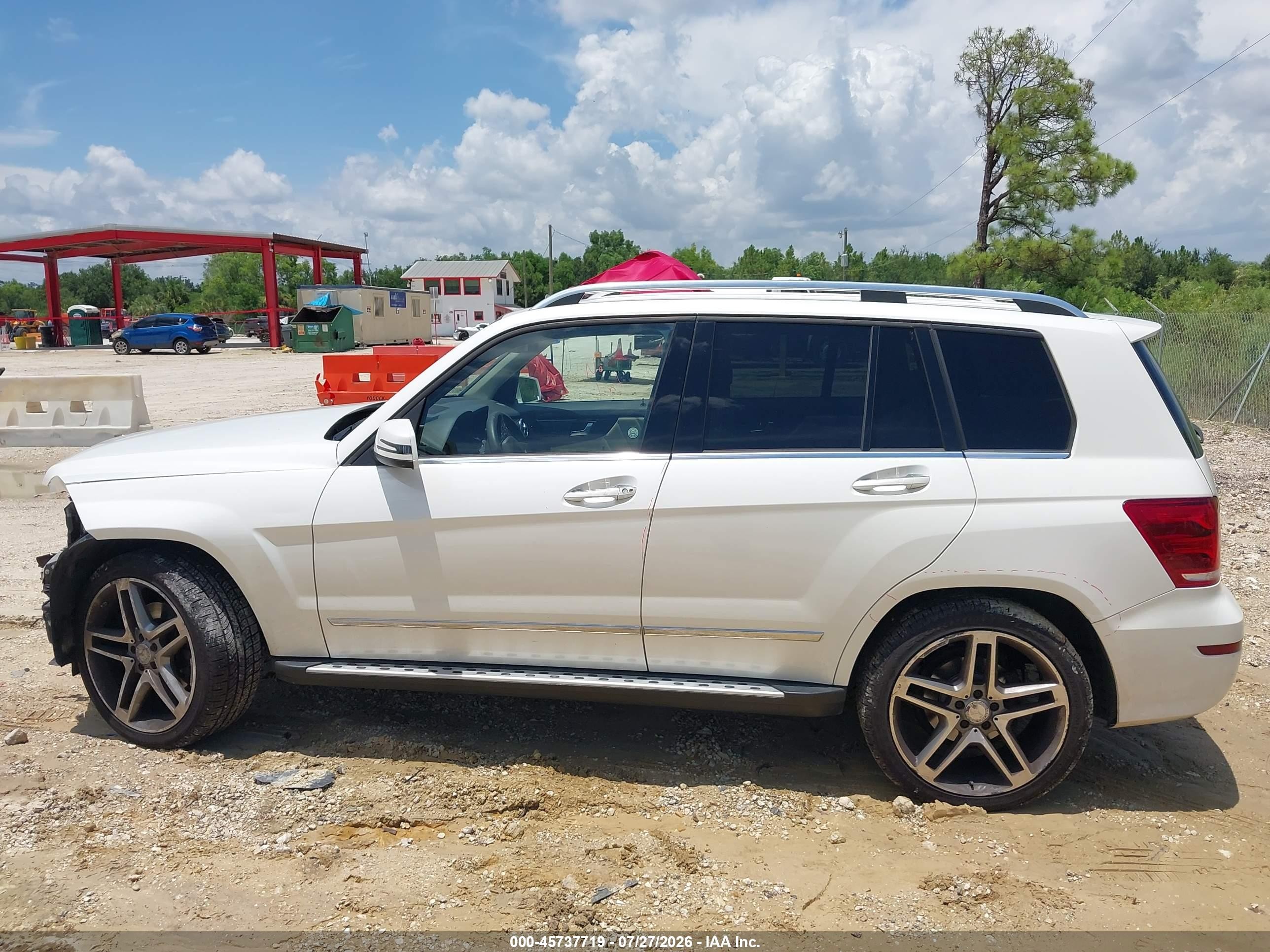 2013 Mercedes-benz Glk 350 4matic White vin: WDCGG8JB9DG137048