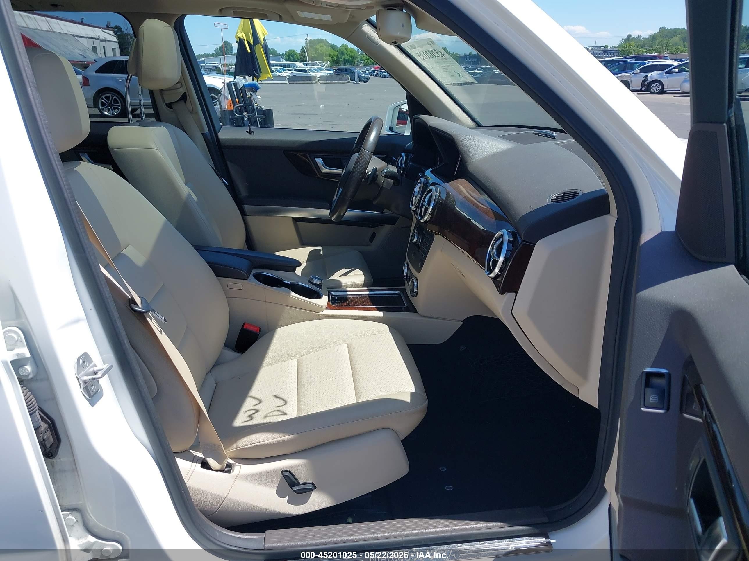 2014 Mercedes-benz Glk 350 4matic White vin: WDCGG8JB9EG177910